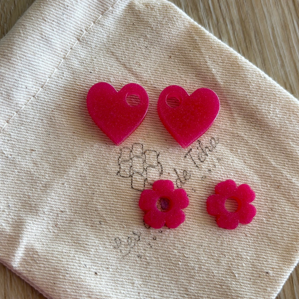 Pampilles interchangeables avec ou sans créoles modèle Amor Octobre rose