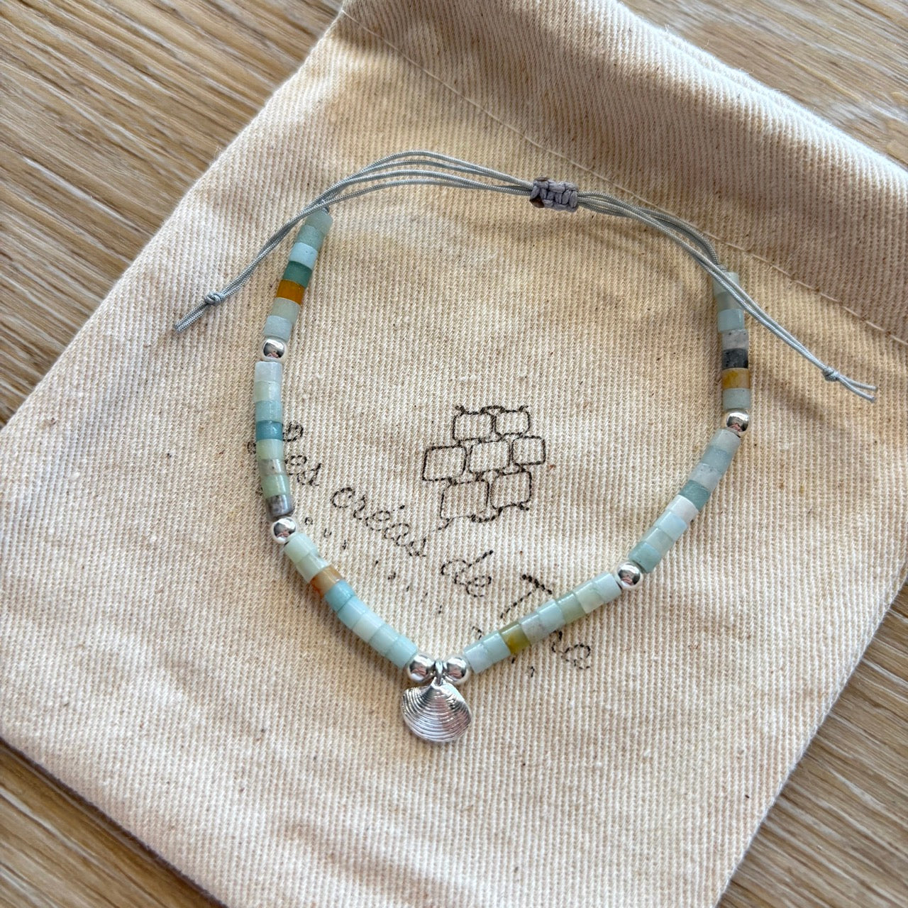 Bracelet en perles en pierres naturelles modèle Lagune