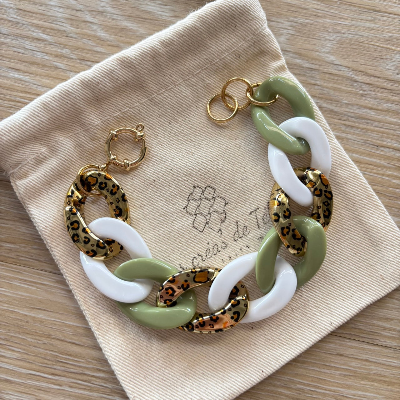 Bracelet tendance grosses mailles modèle Ohéa fauve doré