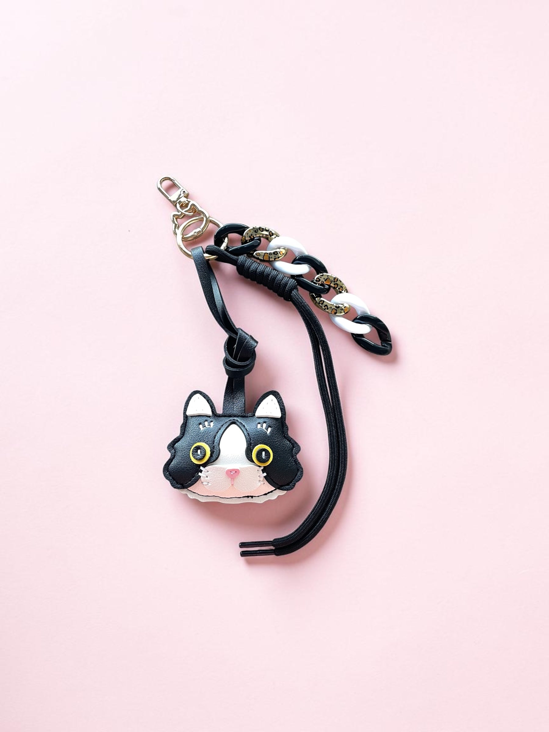 Grigri de sac, porte clés  modèle Cat