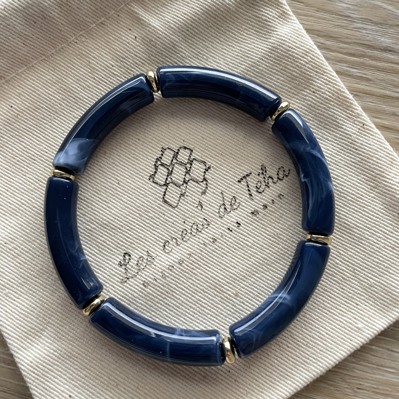 Bracelet élastique tendance perles incurvées modèle Ata