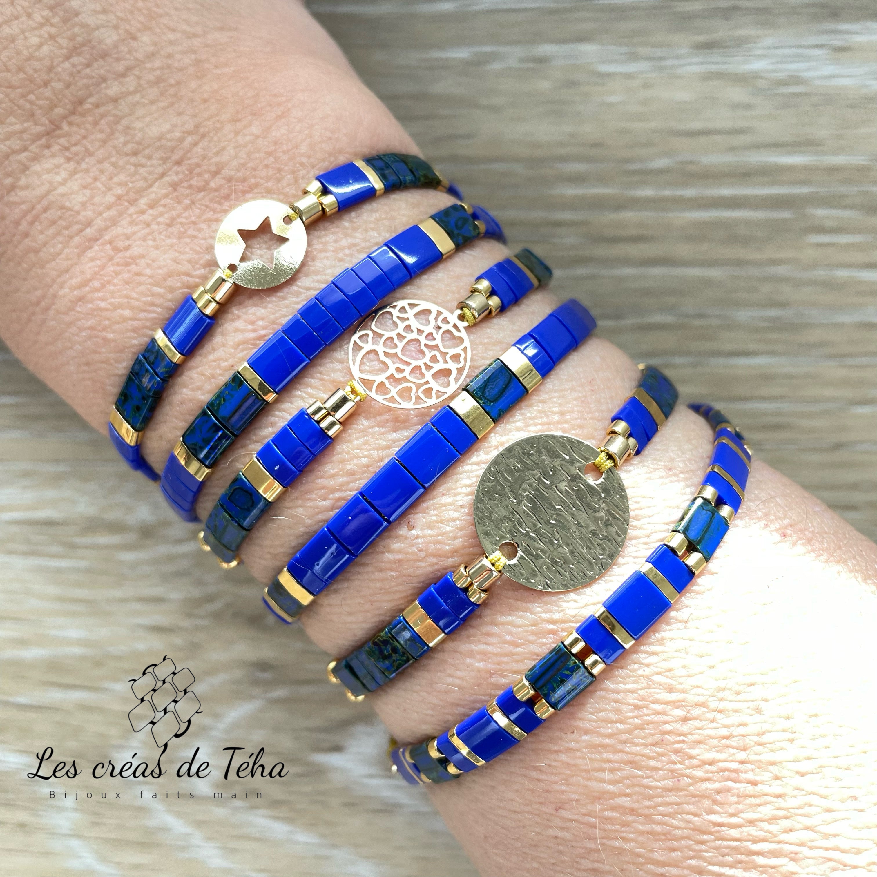 Bracelet Huira bleu et doré en perles de verre et cordon