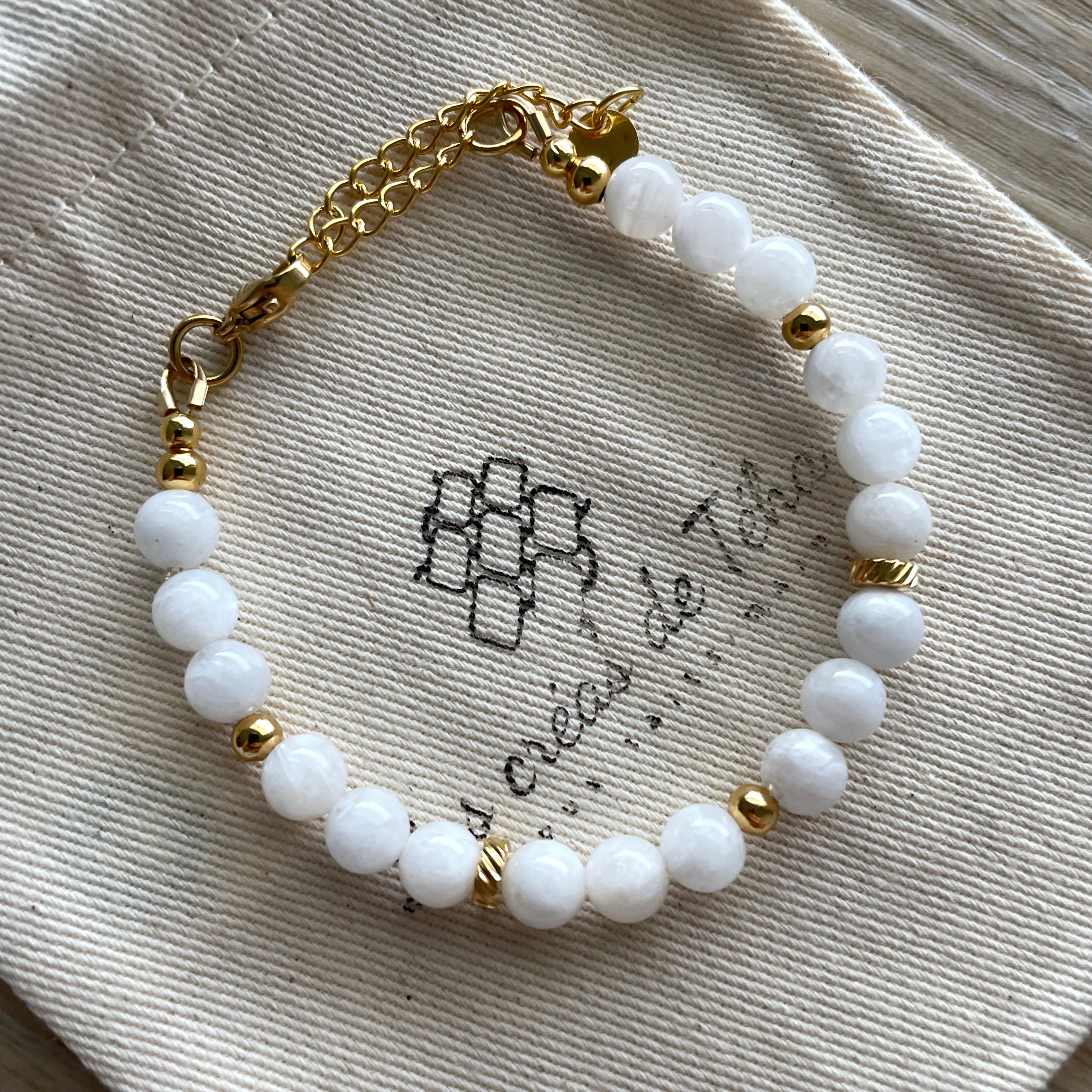 Bracelet en pierres naturelles modèle Aura