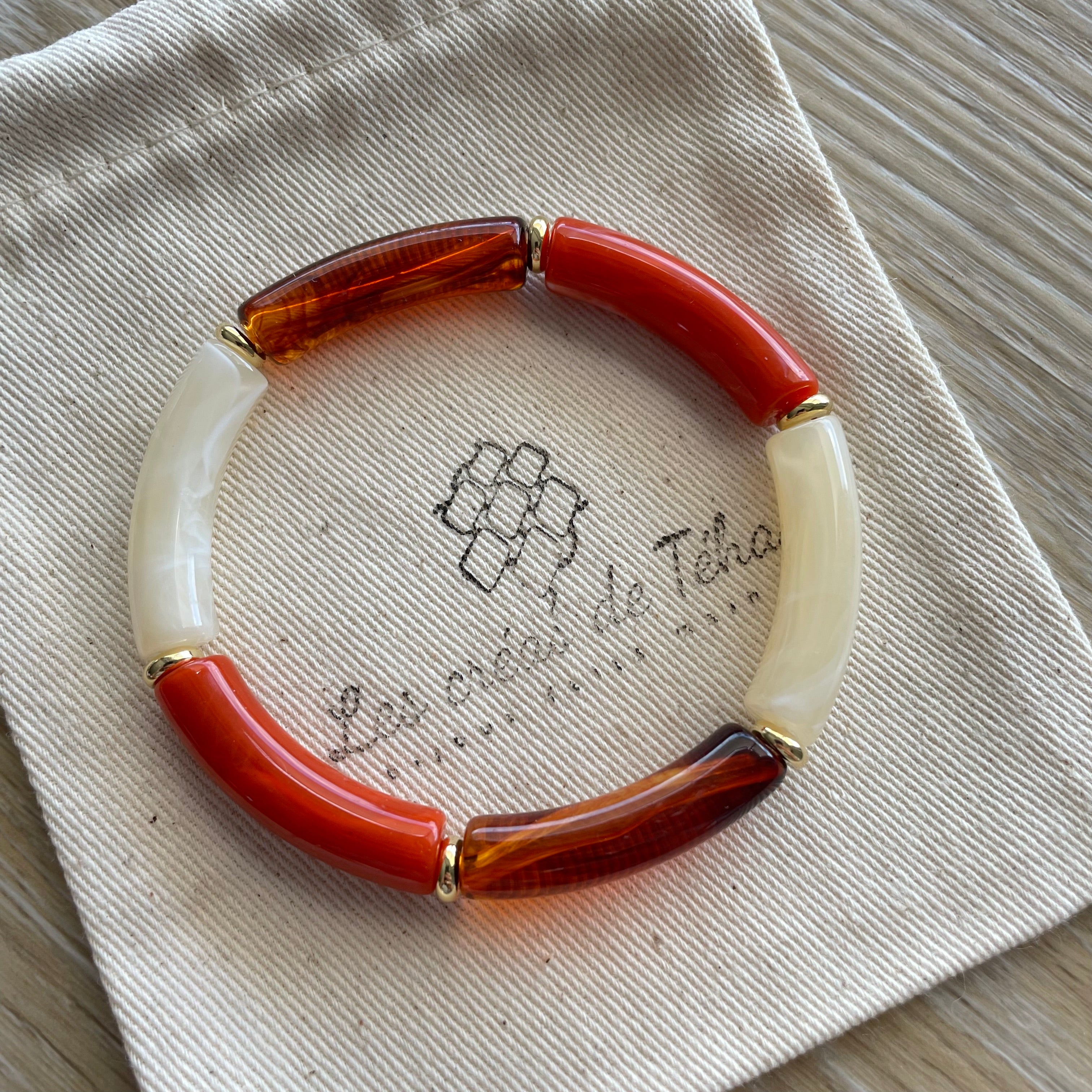 Bracelet élastique tendance perles incurvées modèle Ata