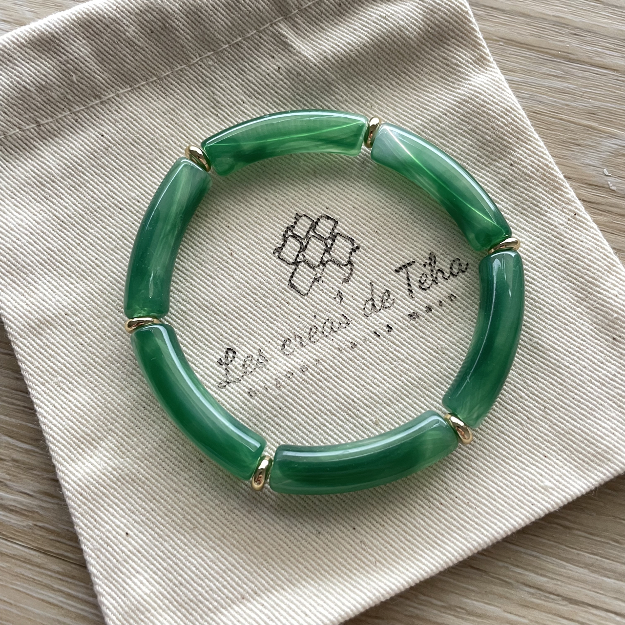 Bracelet élastique tendance perles incurvées modèle Ata