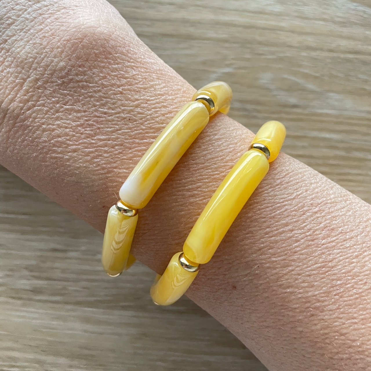 Bracelet élastique tendance perles incurvées modèle Ata