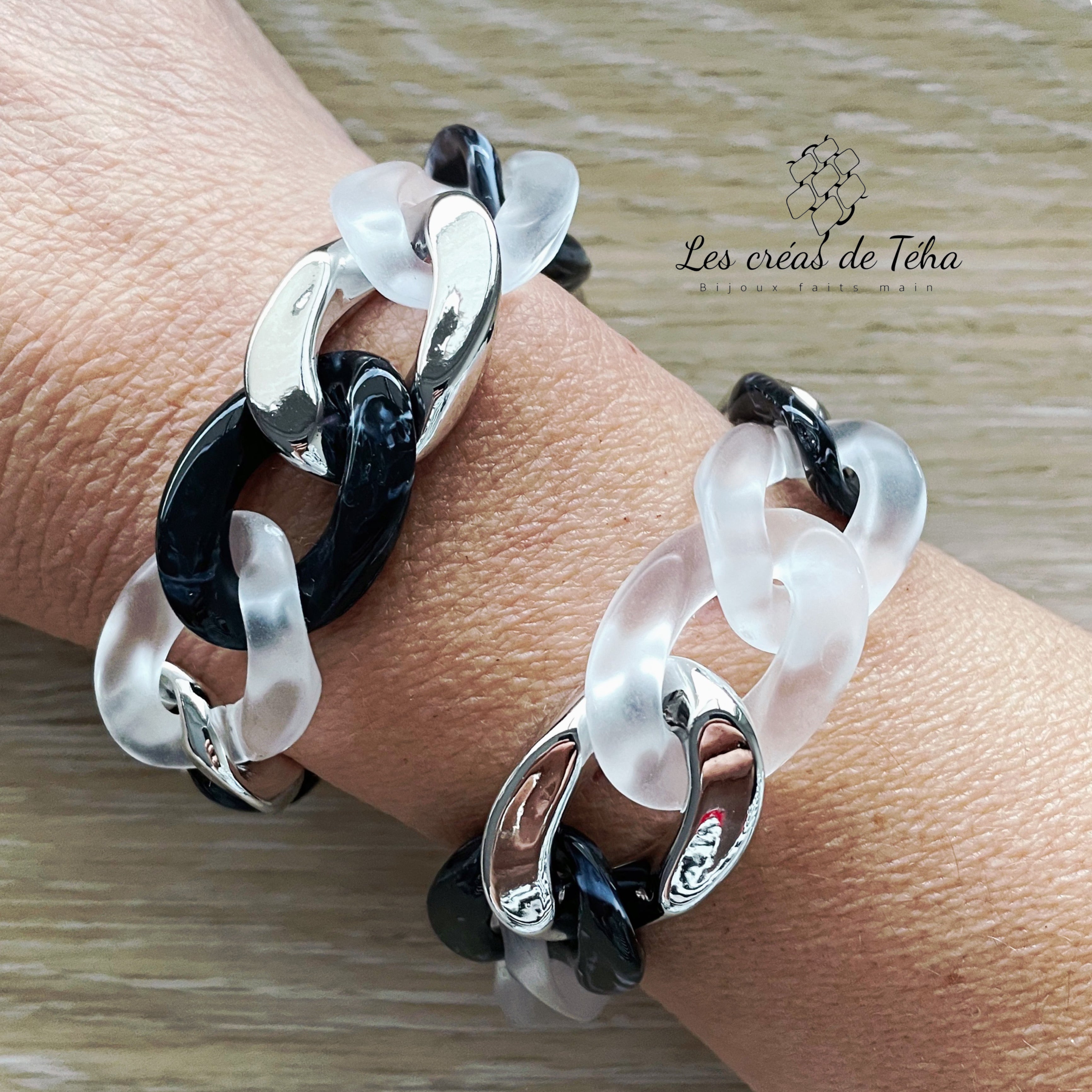 Bracelet tendance grosses mailles noir marbré, blanc et argenté modèle Ohéa