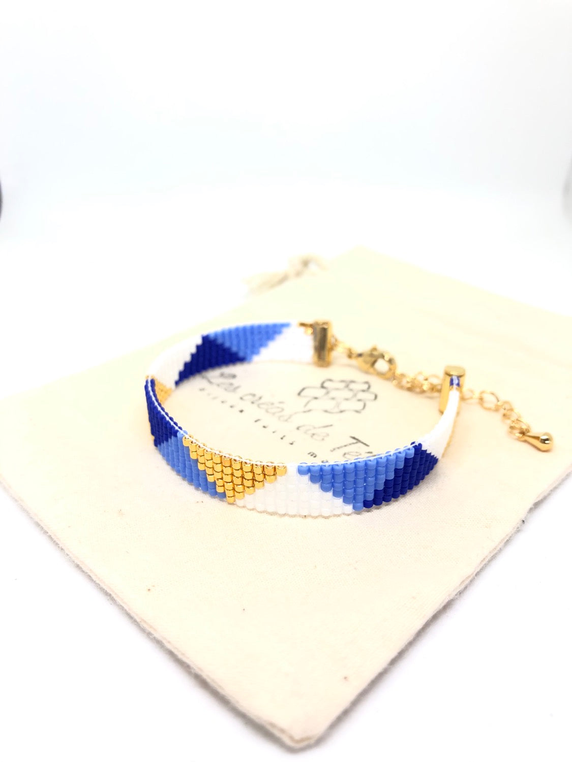 Bracelet fin Atavai en perles de verre et plaqué or