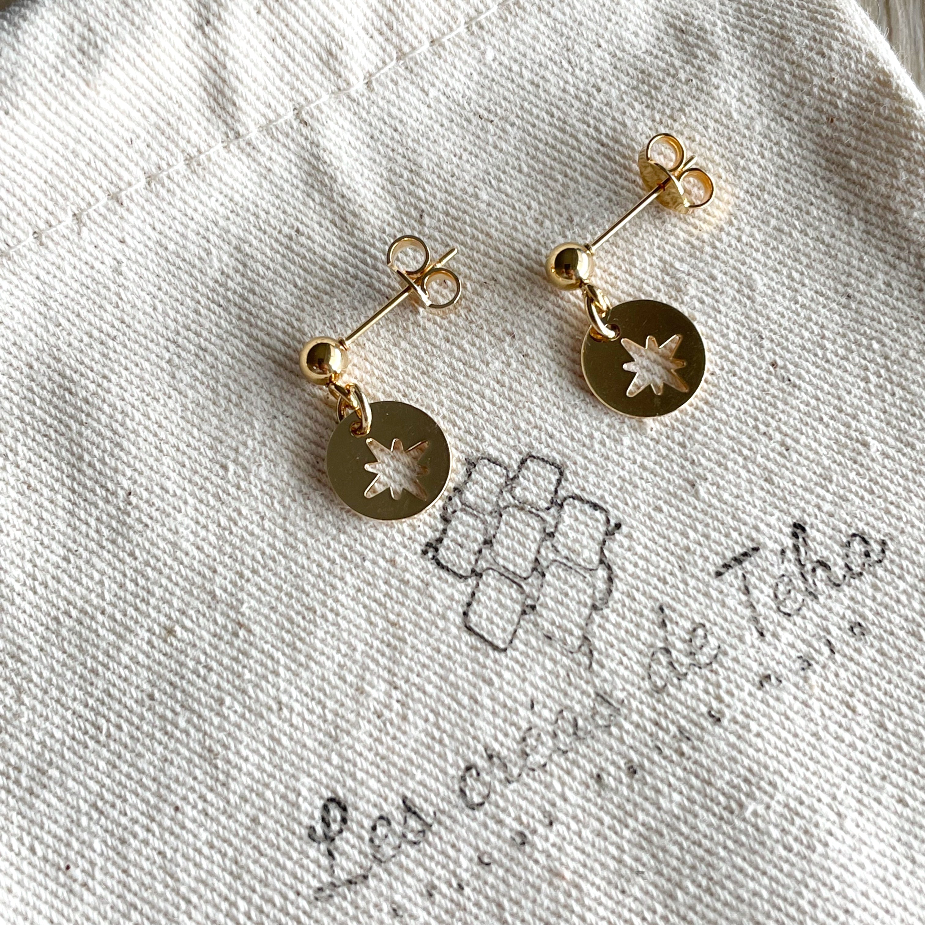 Boucles d’oreilles en acier inoxydable et plaqué or modèle So cute