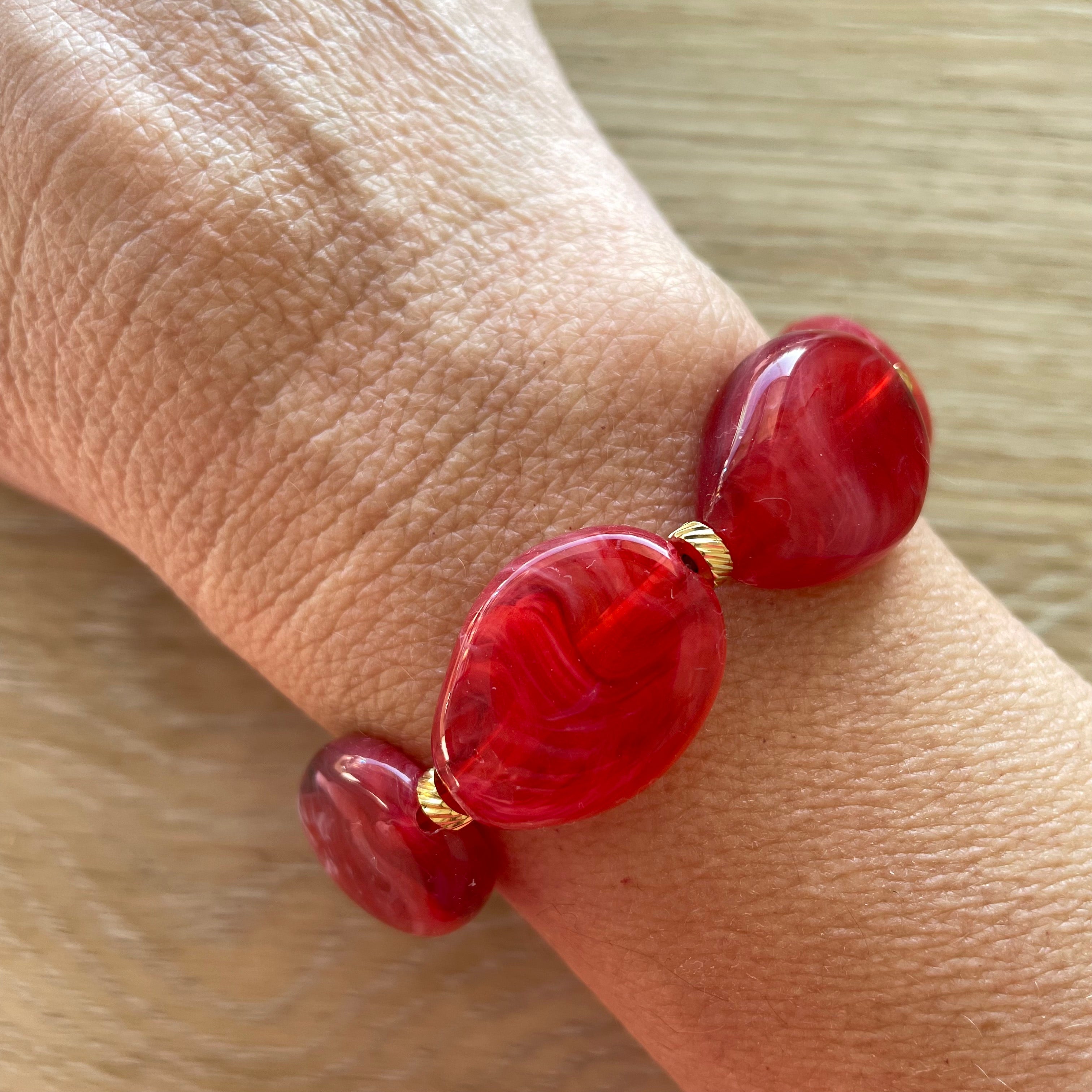 Bracelet élastique en perles acrylique et acier inoxydable modèle Joia