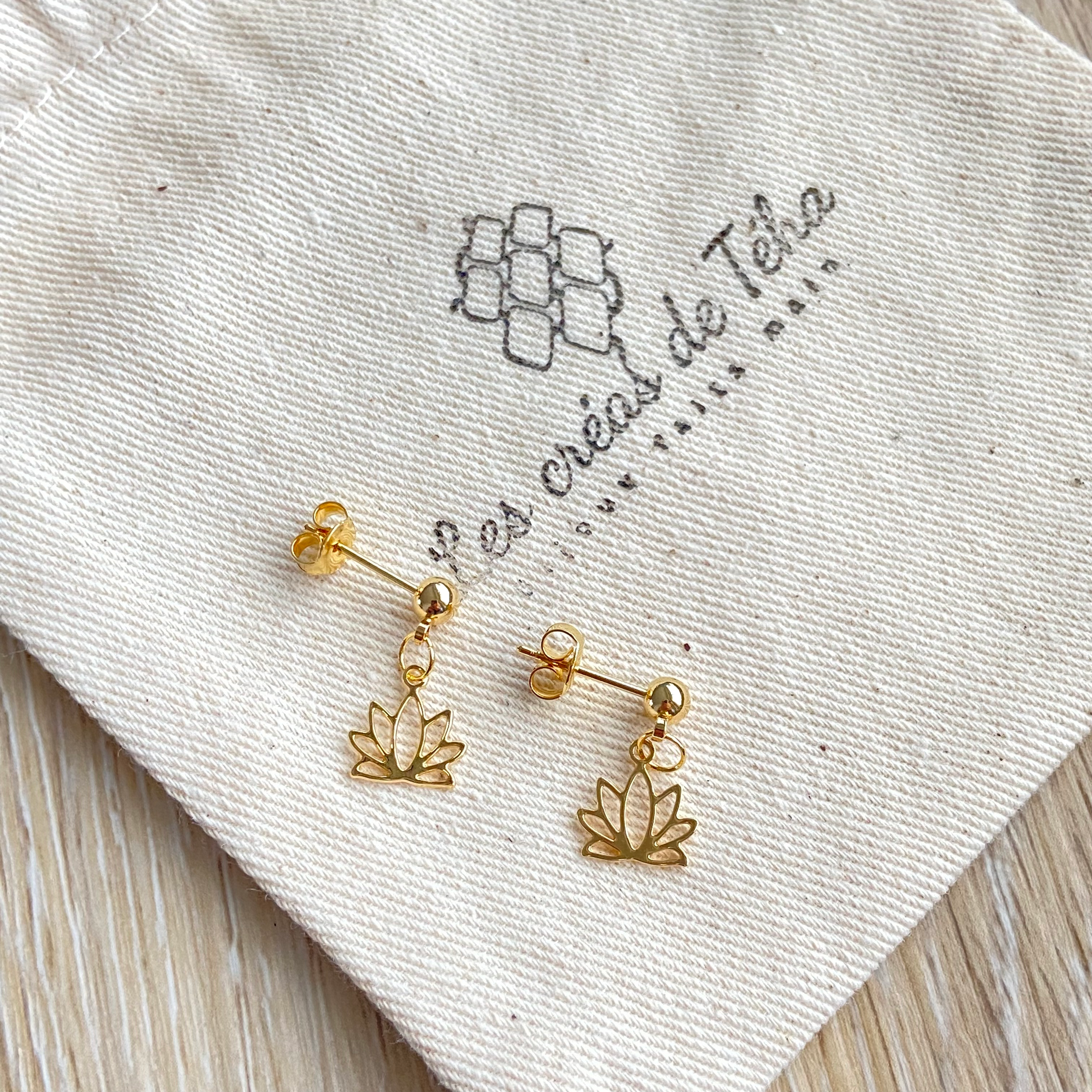 Boucles d’oreilles en plaqué or minimaliste modèle So cute
