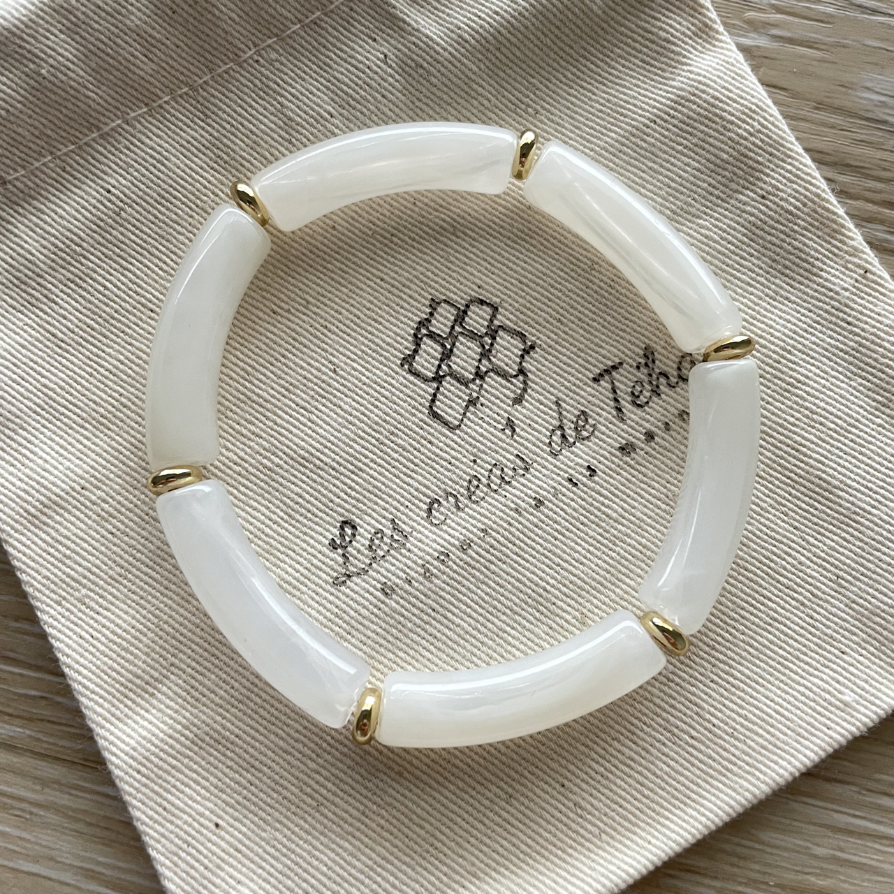 Bracelet élastique tendance perles incurvées modèle Ata
