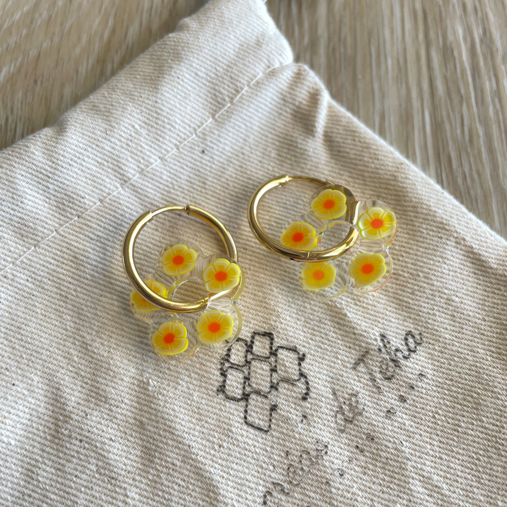 Pampilles fleurs avec ou sans créoles en acier inoxydable modèle Flower power