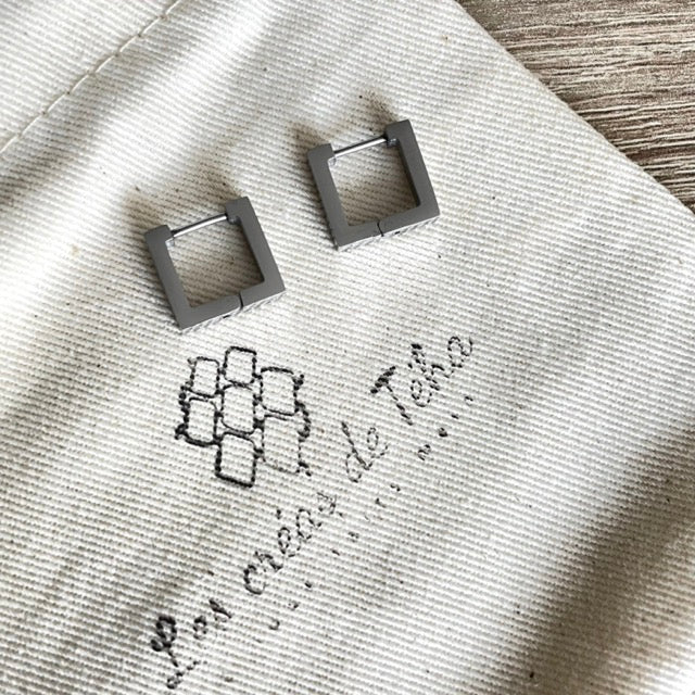 Créoles en acier inoxydable modèle Square