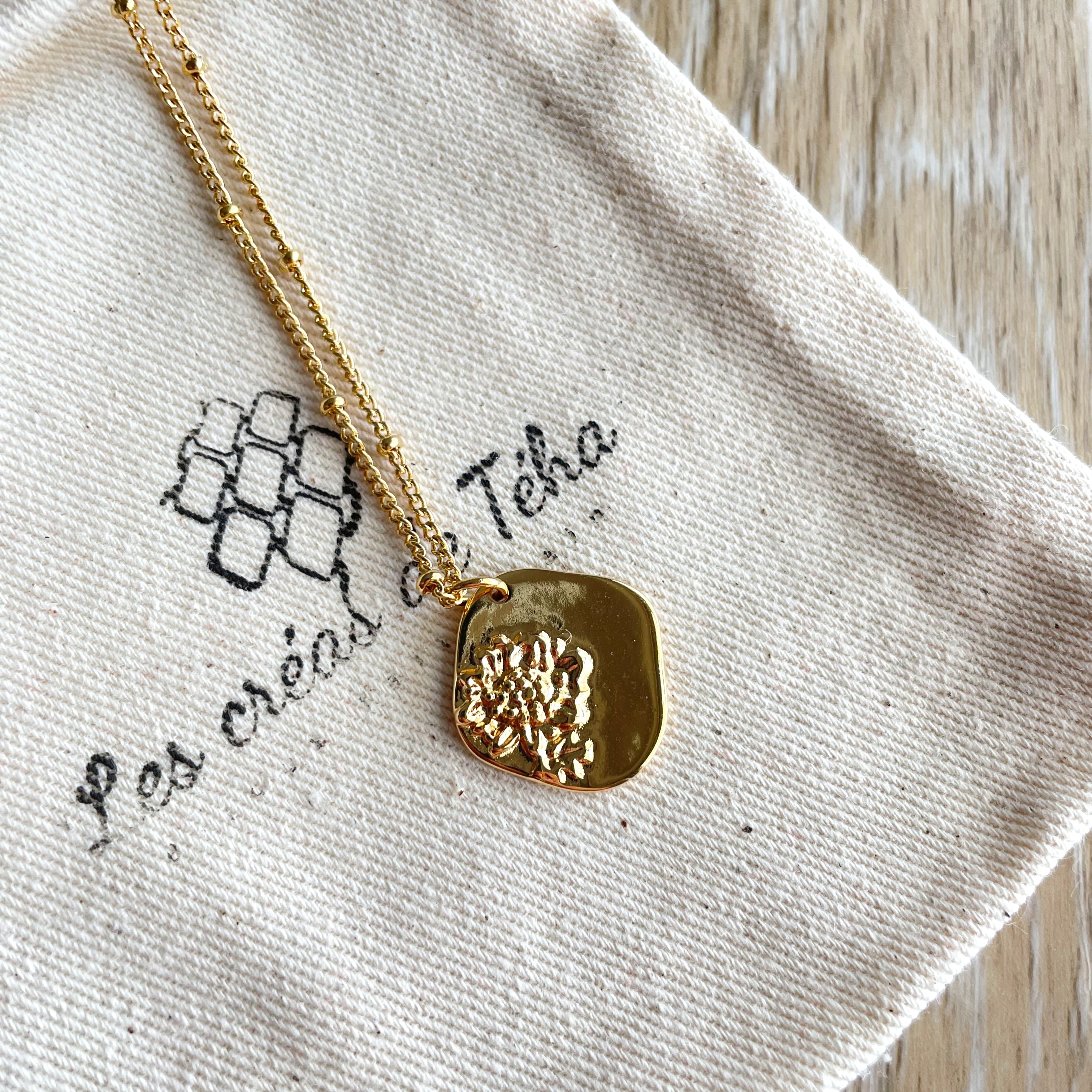 Collier en acier inoxydable et plaqué or  modèle Printemps
