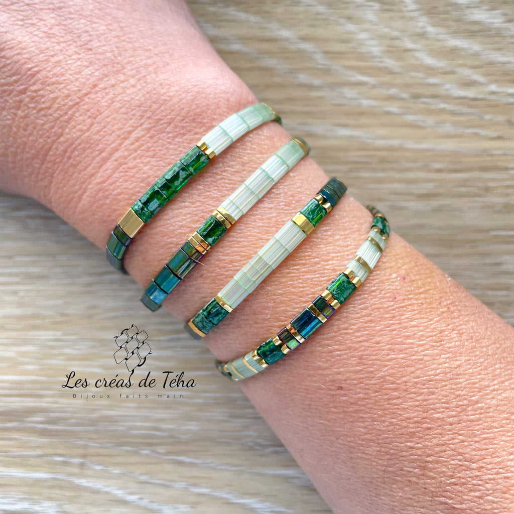 Bracelet tendance verts et doré en perles de verre et cordon modèle  Huira