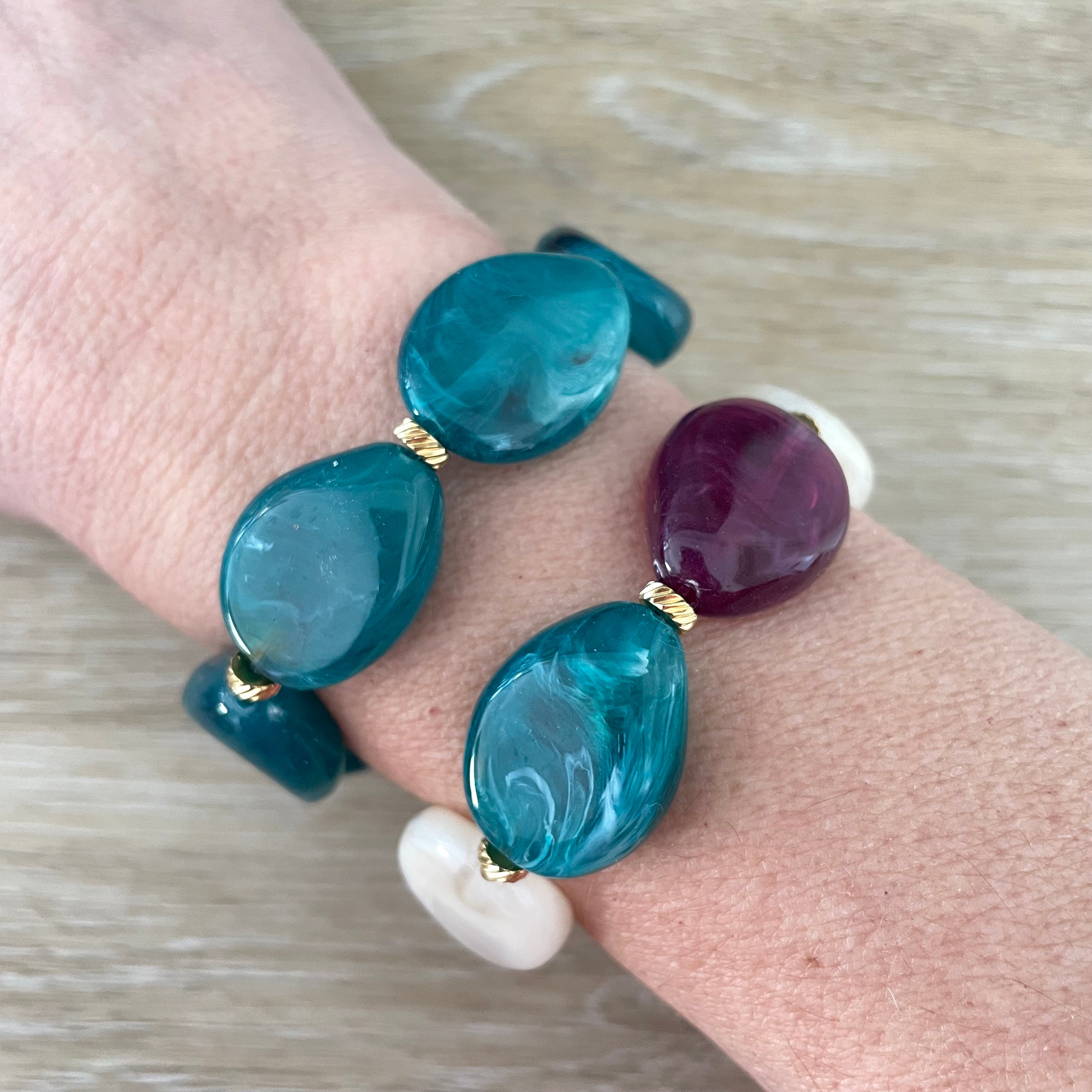 Bracelet élastique en perles acrylique et acier inoxydable modèle Joia