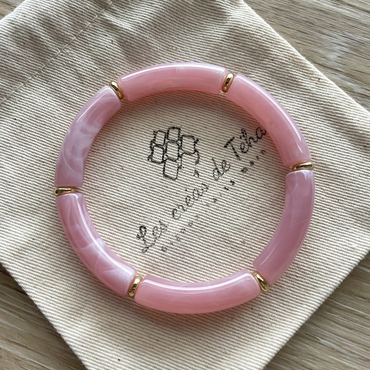 Bracelet élastique tendance perles incurvées modèle Ata