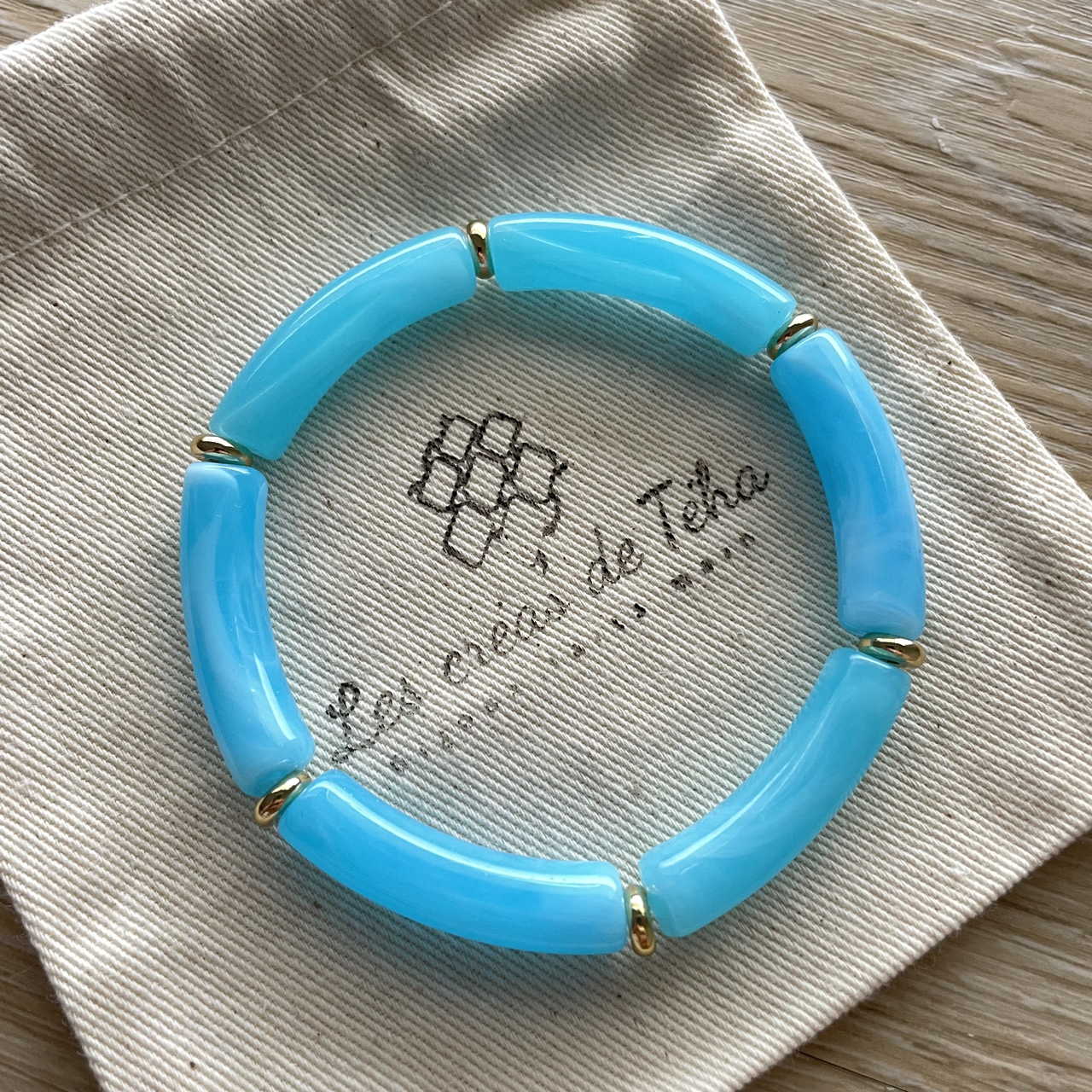 Bracelet élastique tendance perles incurvées modèle Ata