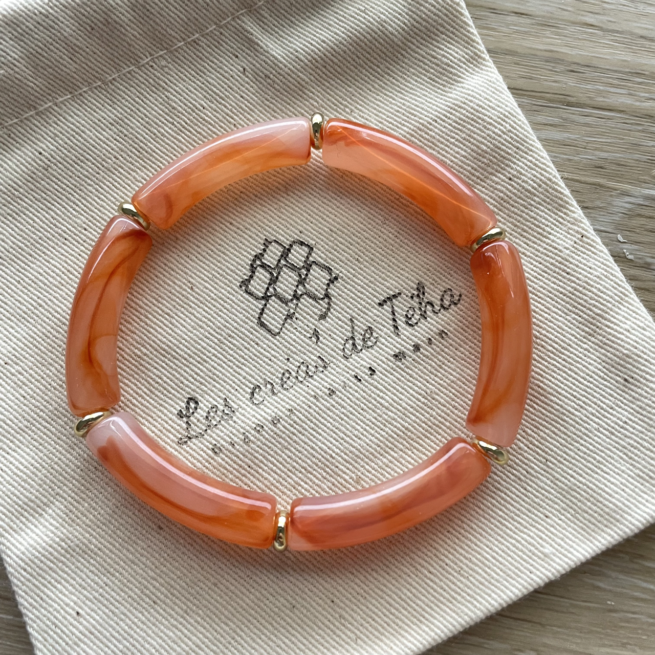 Bracelet élastique tendance perles incurvées modèle Ata