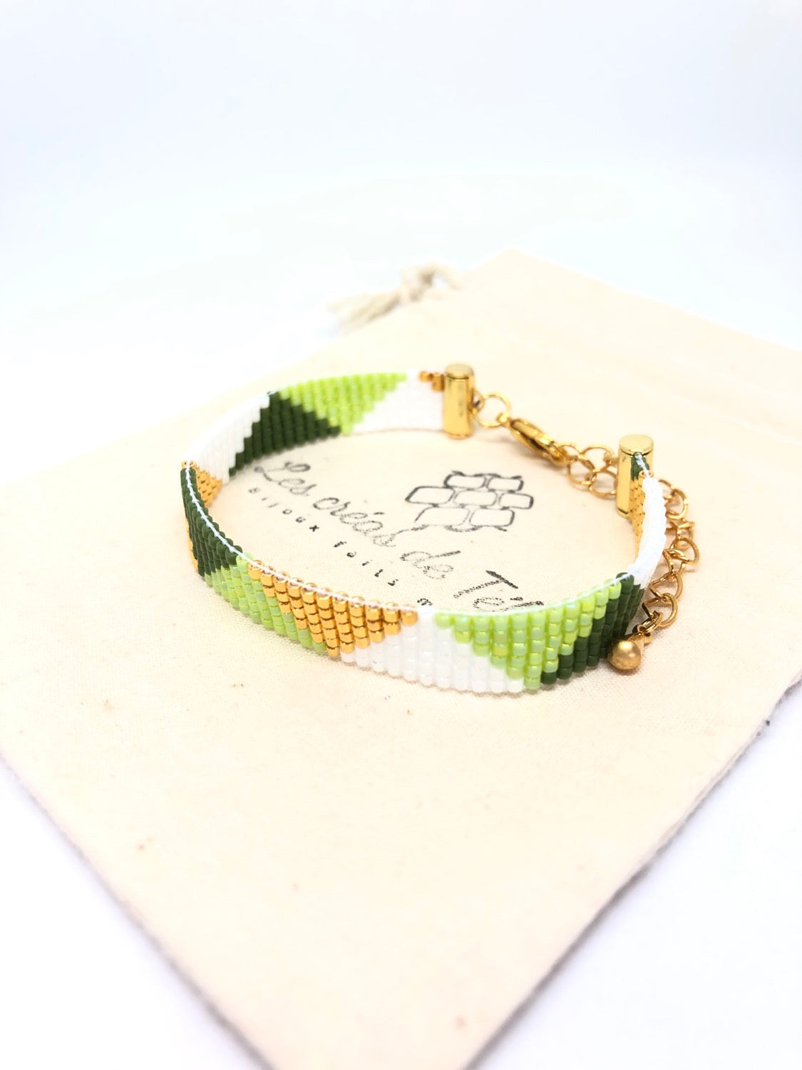 Bracelet fin Atavai en perles de verre et plaqué or