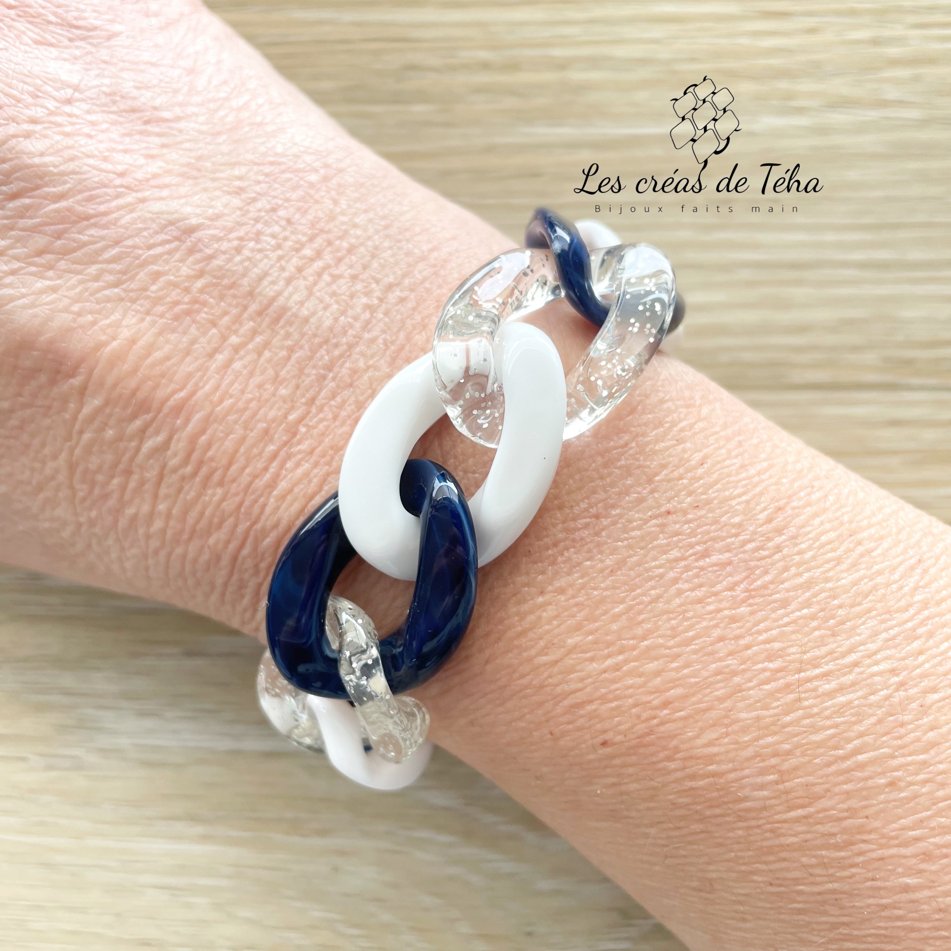 Parure de bijoux en grosses mailles marine, blanc et argenté modèle Ohéa