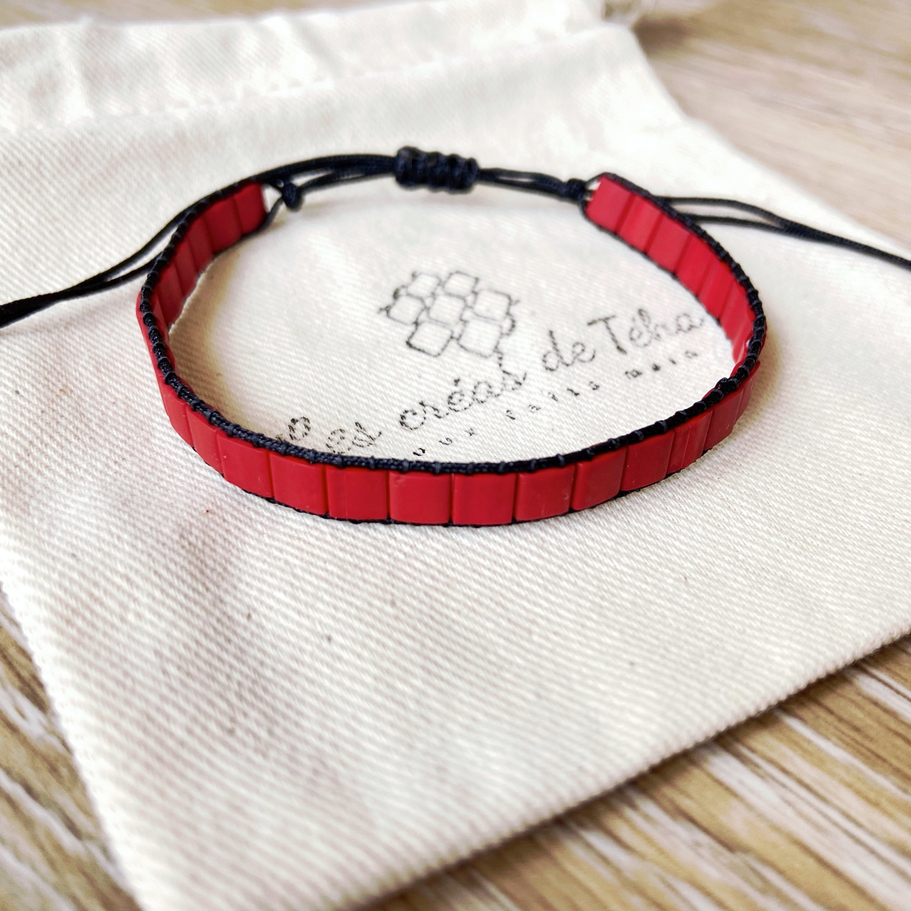 Bracelet homme modèle Avei en perles de verre et cordon