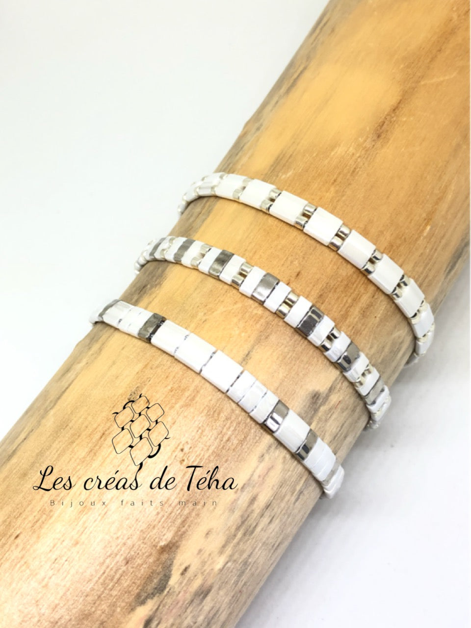 Bracelet Huira blanc et argenté en perles de verre et cordon