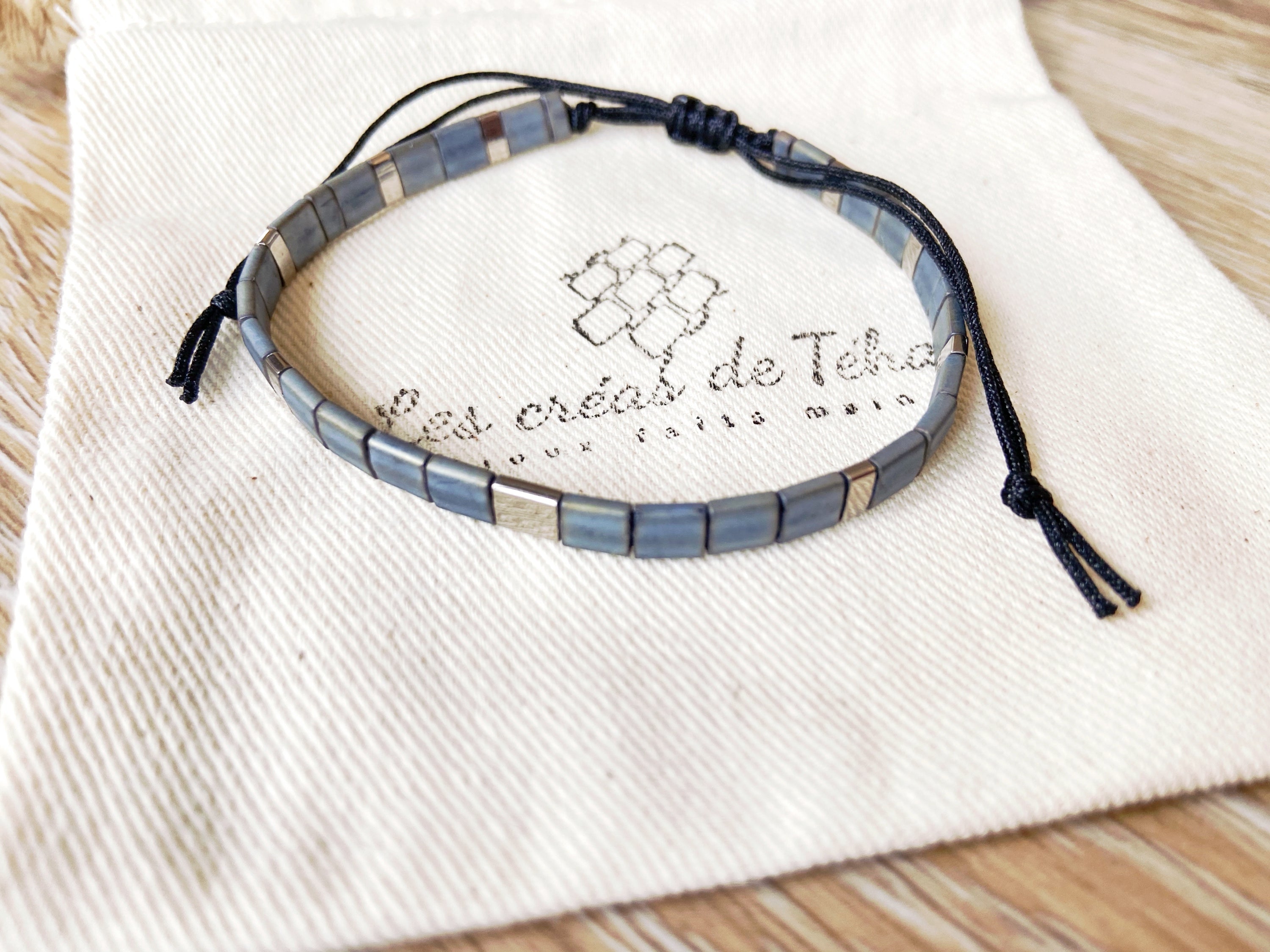 Bracelet homme modèle Huira en perles de verre et cordon