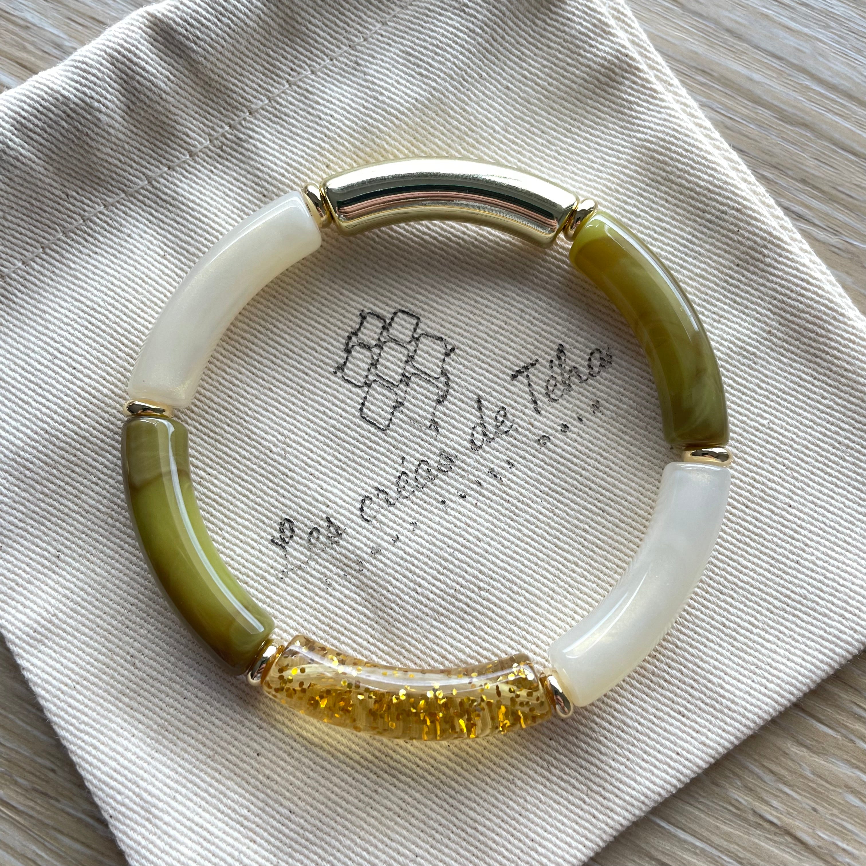 Bracelet élastique tendance perles incurvées modèle Ata
