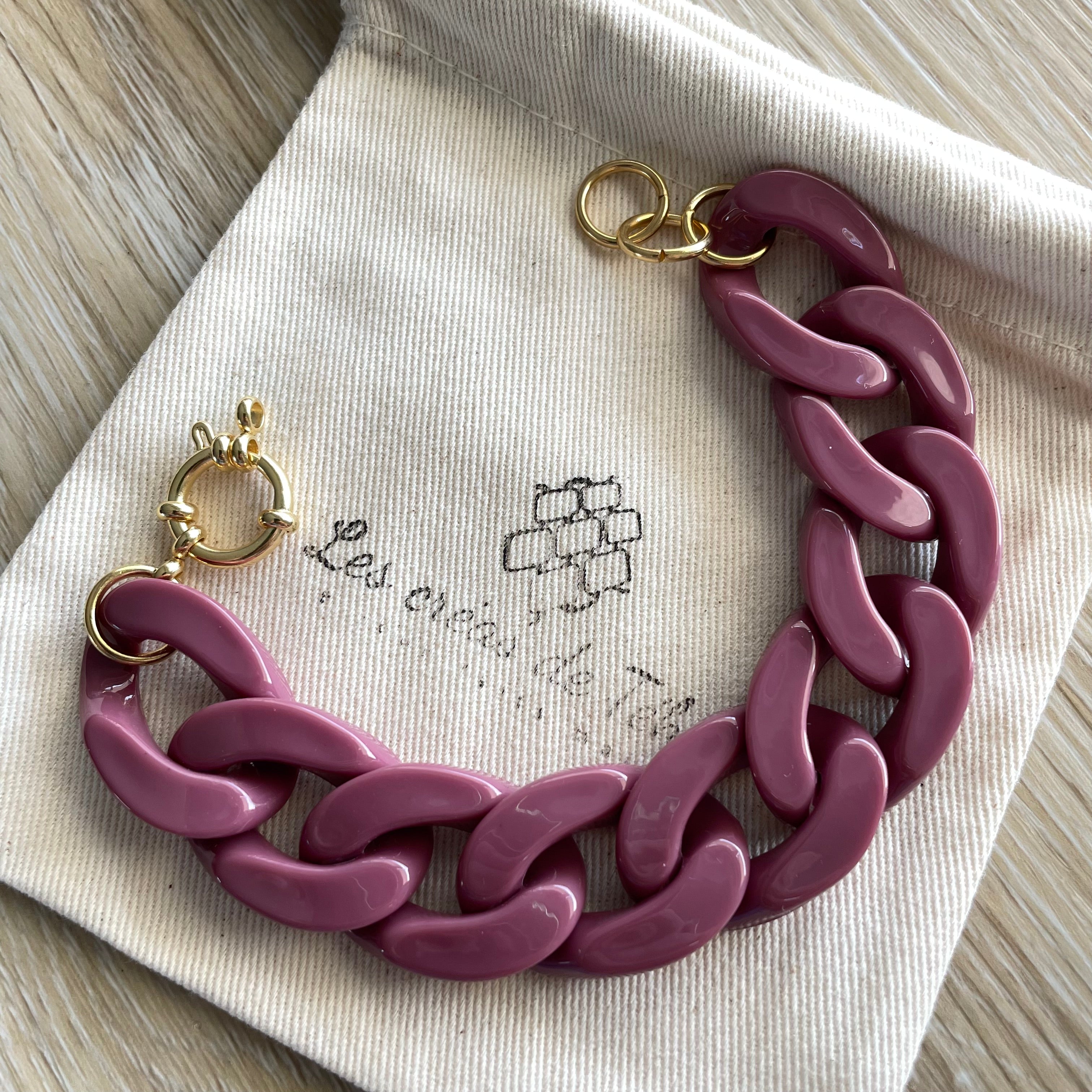 Bracelet en grosses mailles en acrylique modèle Ohéa
