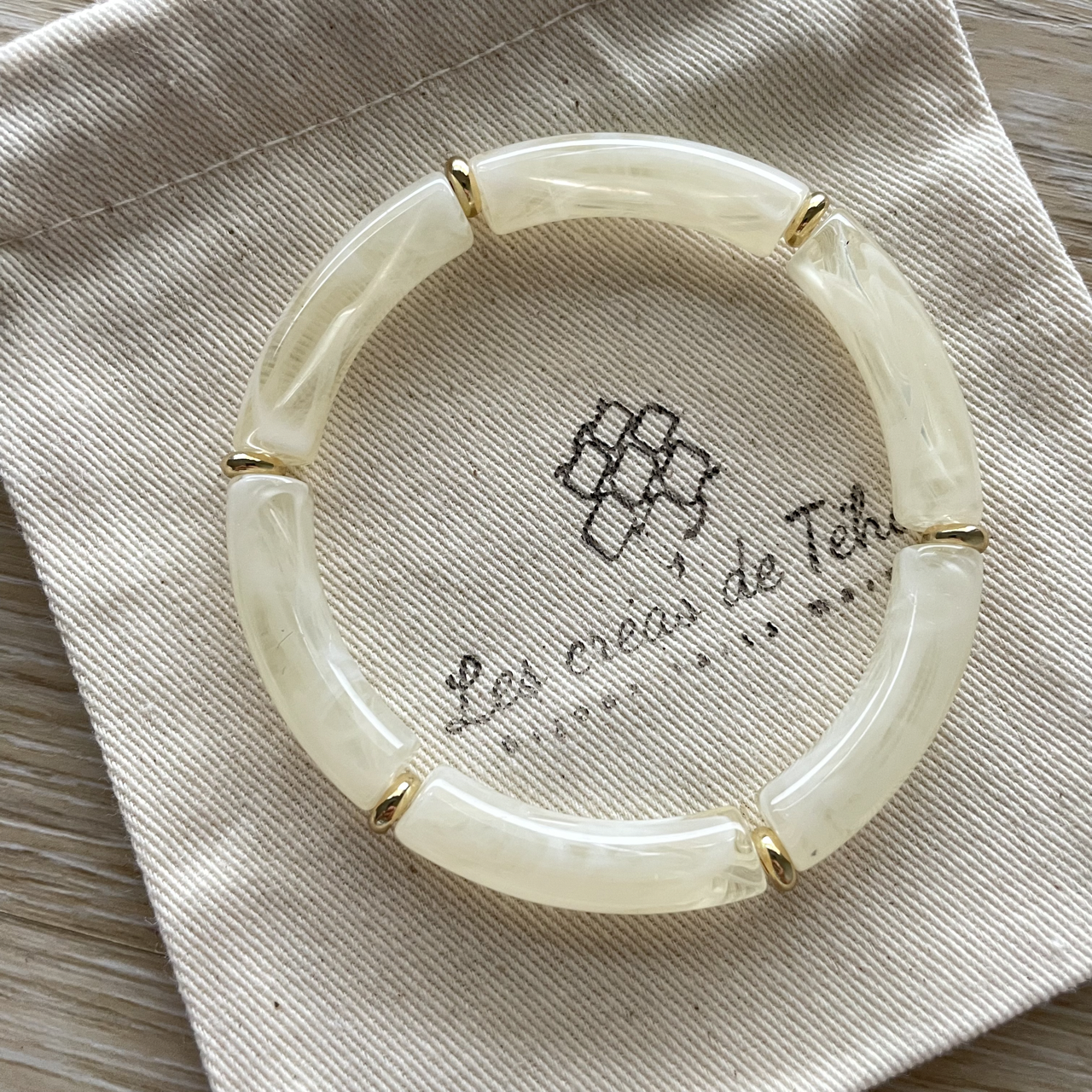 Bracelet élastique tendance perles incurvées modèle Ata