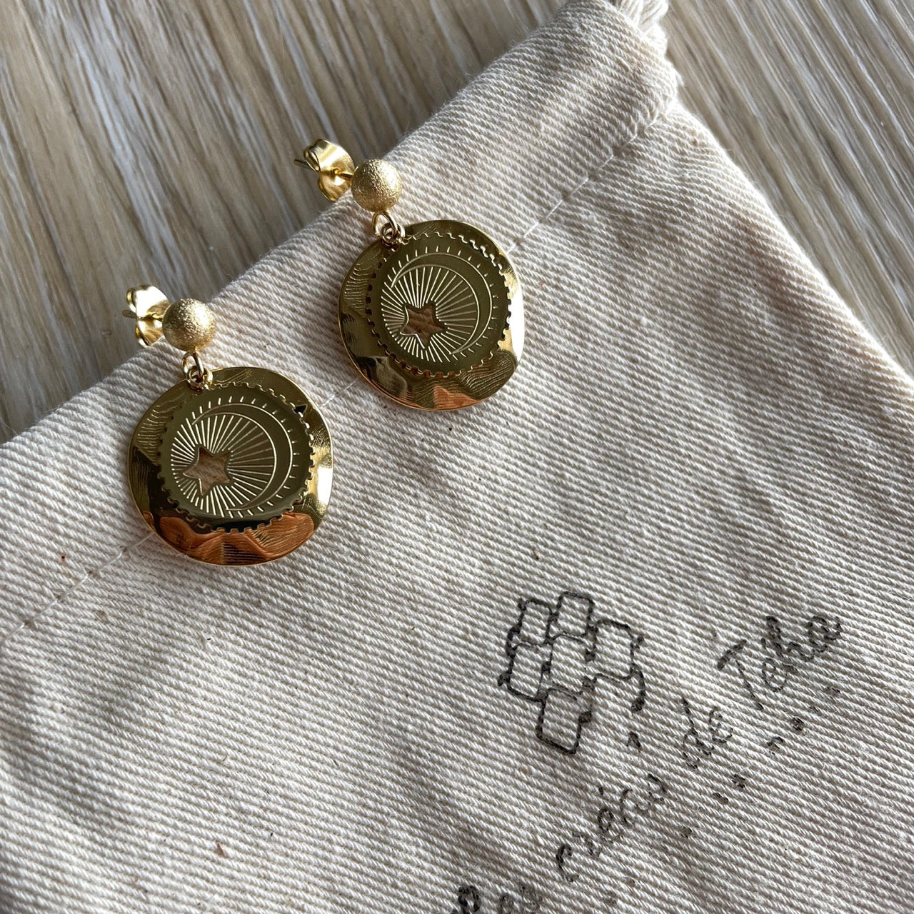Boucles d'oreilles en acier inoxydable  modèle Estrella Luna