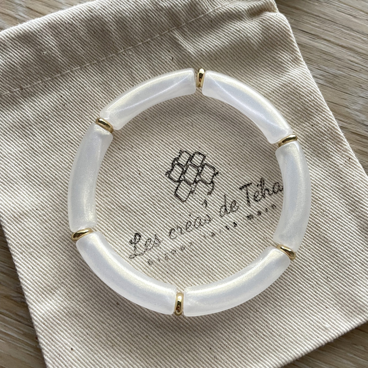 Bracelet élastique tendance perles incurvées modèle Ata
