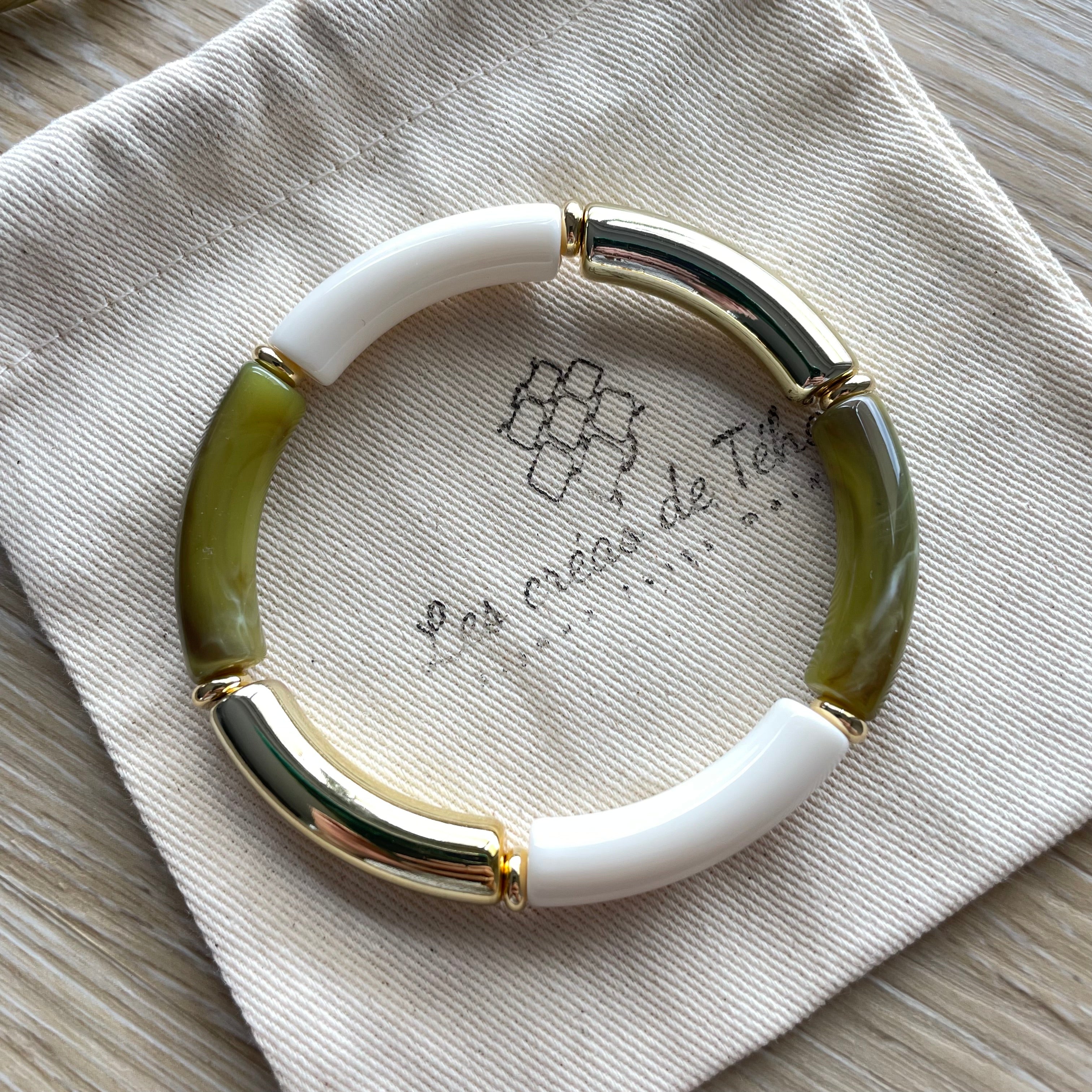 Bracelet élastique tendance perles incurvées modèle Ata