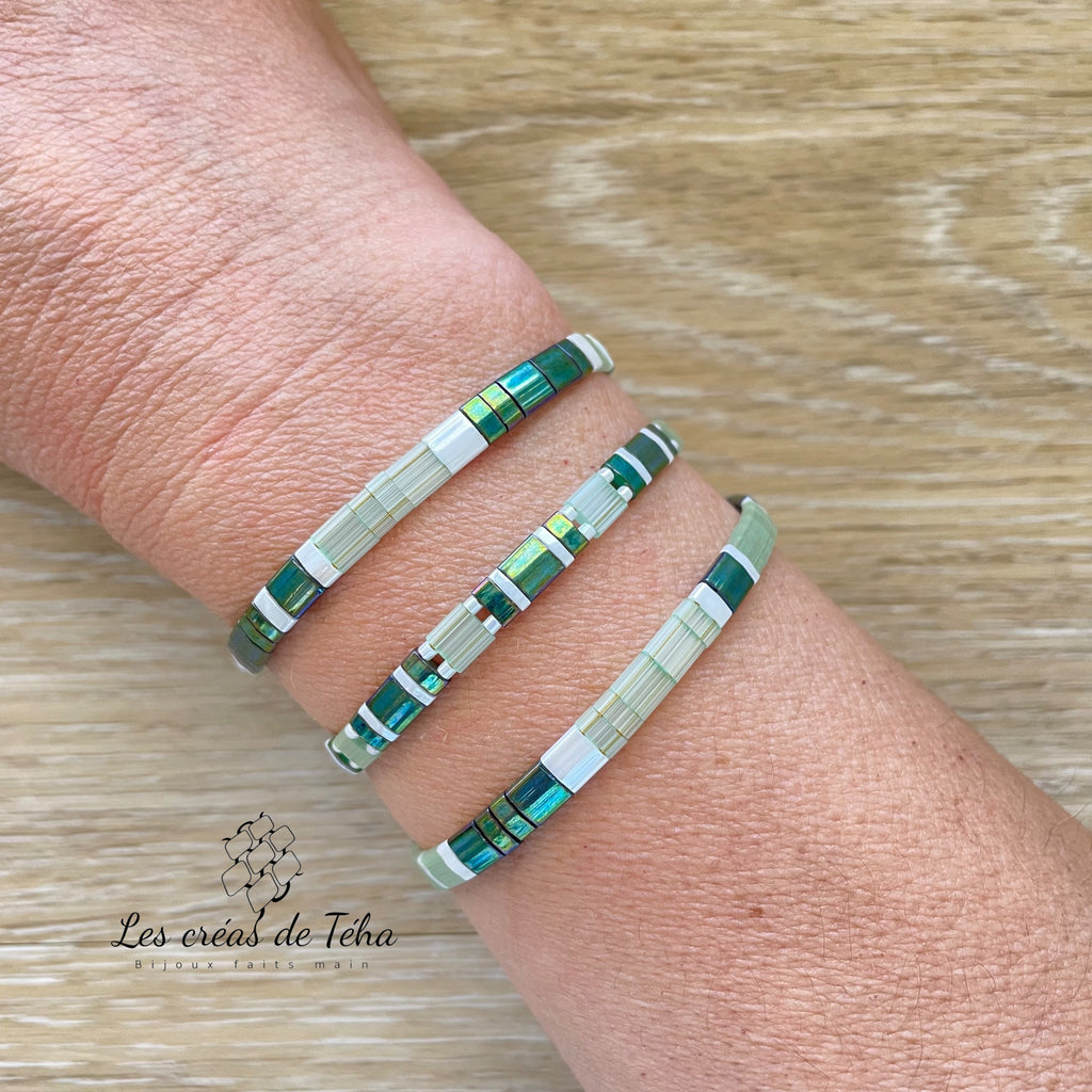 Bracelet en perles de verre  vertes et cordon modèle Huira