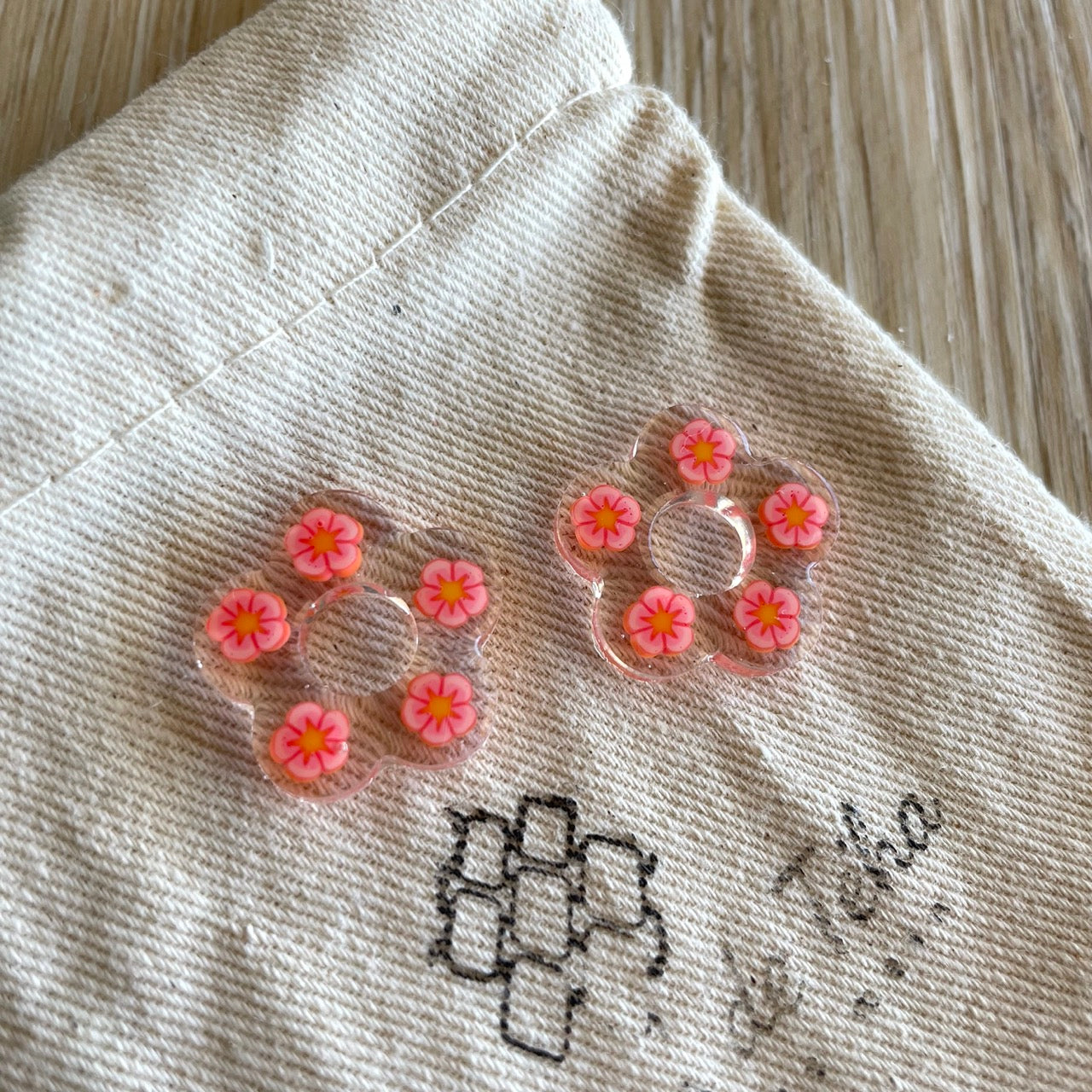 Pampilles fleurs avec ou sans créoles en acier inoxydable modèle Flower power