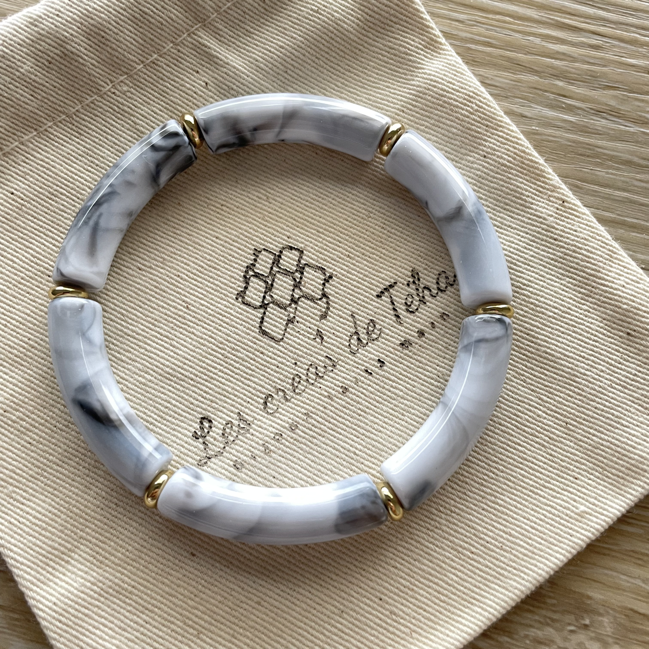 Bracelet élastique tendance perles incurvées modèle Ata