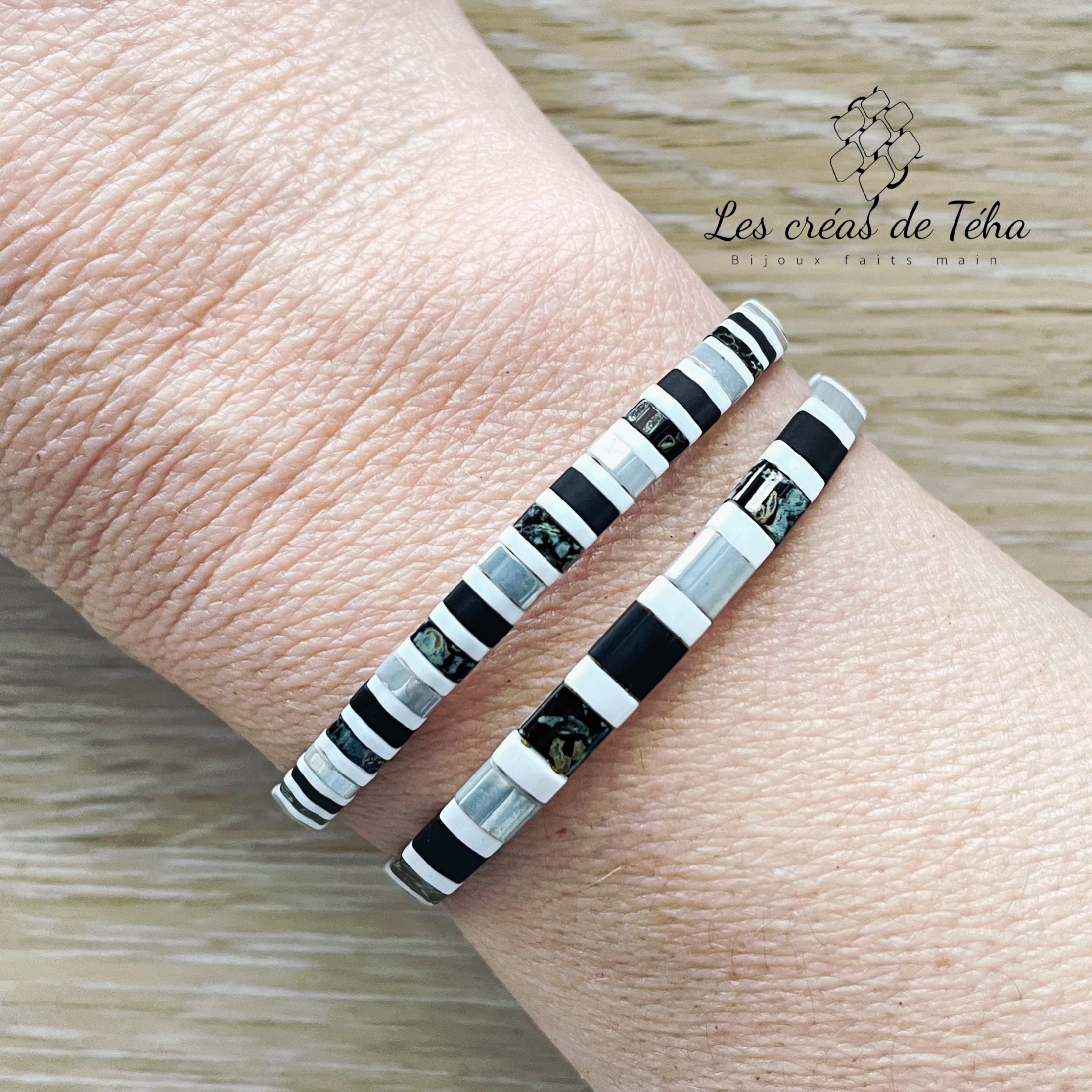 Bracelet en perles de verre et cordon modèle Huira