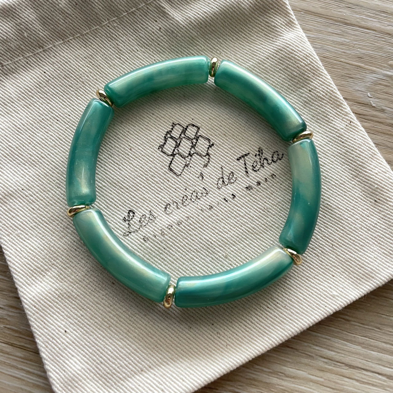 Bracelet élastique tendance perles incurvées modèle Ata