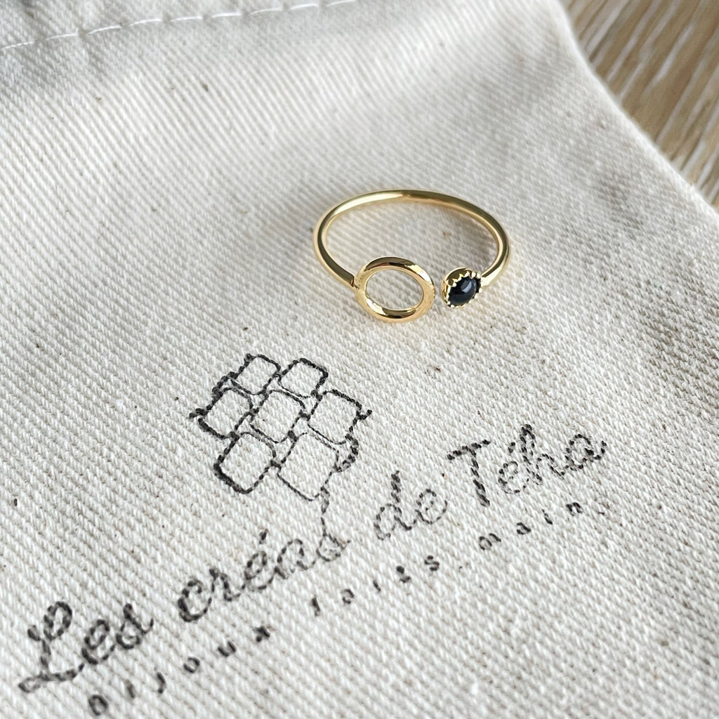 Bague réglable  en plaqué or modèle Circle avec cabochon en verre