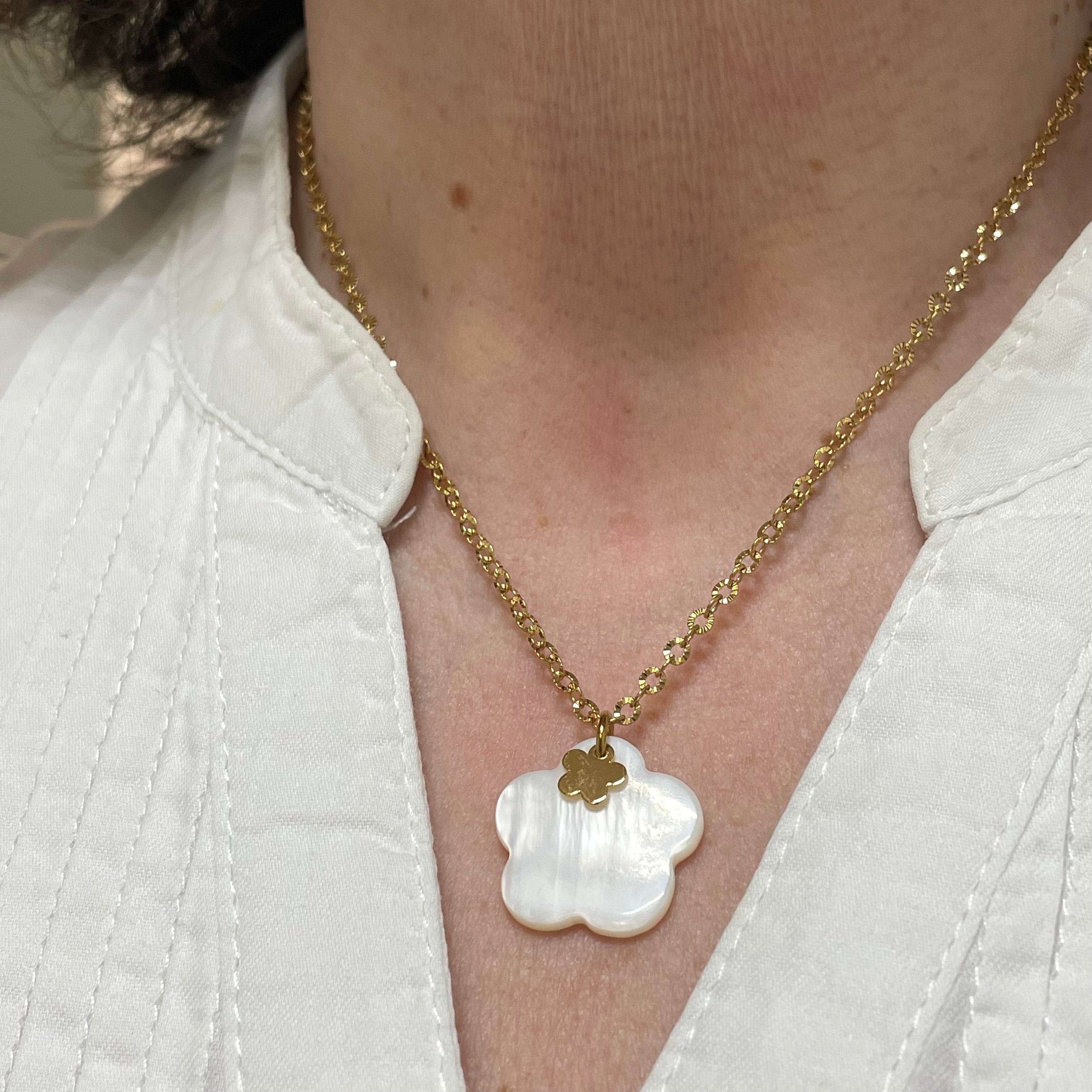 Collier en acier inoxydable et nacre modèle Flor