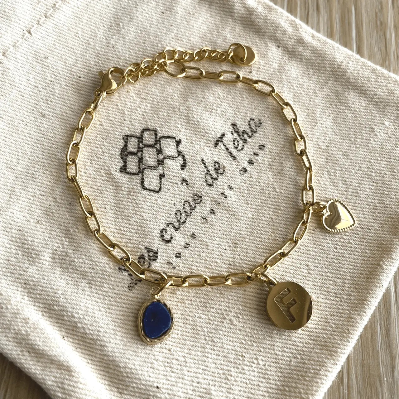 Bracelet personnalisable et réglable en acier inoxydable doré modèle Alma