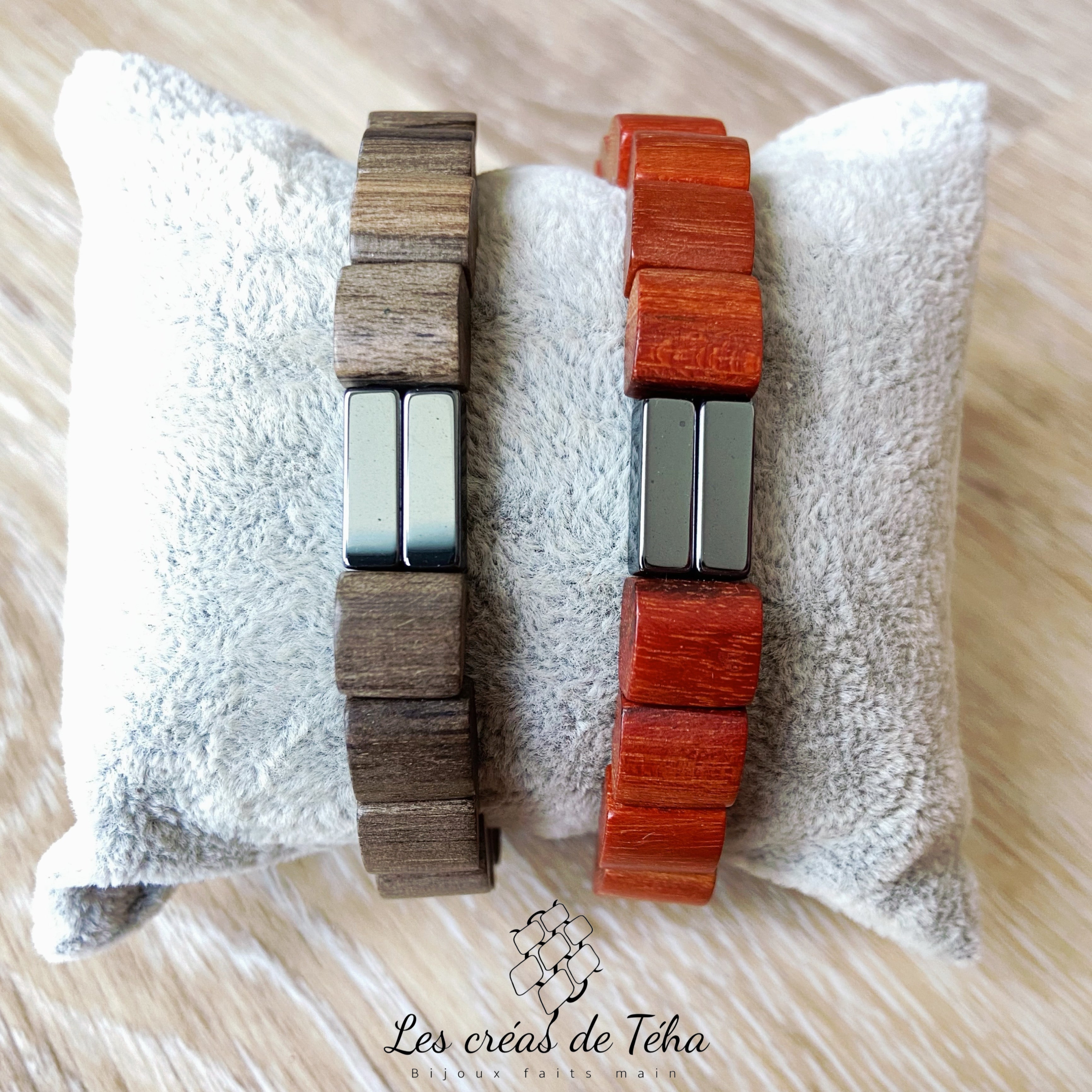 Bracelet homme modèle Mohina en perles en bois, hématite et cordon