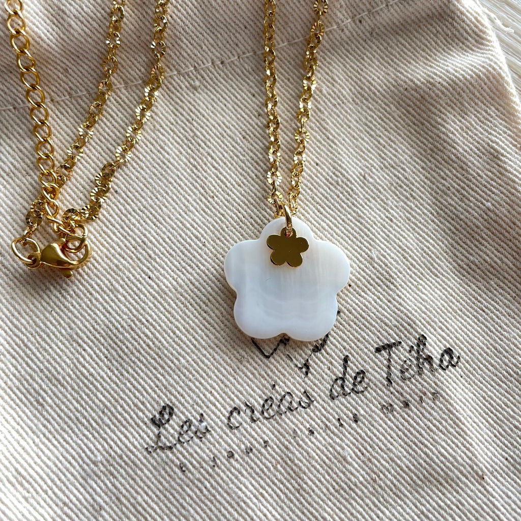 Collier en acier inoxydable et nacre modèle Flor