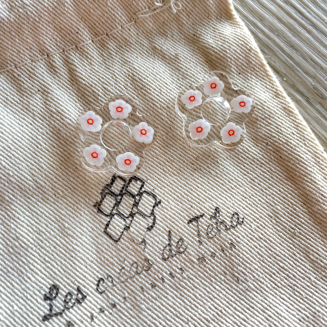 Pampilles fleurs avec ou sans créoles en acier inoxydable modèle Flower power