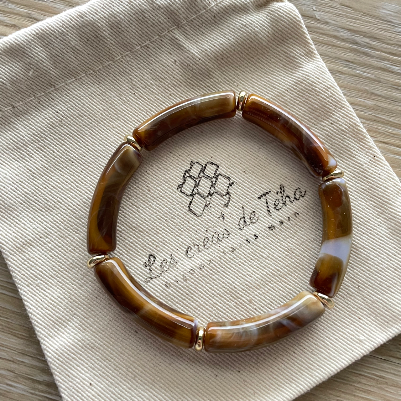 Bracelet élastique tendance perles incurvées modèle Ata