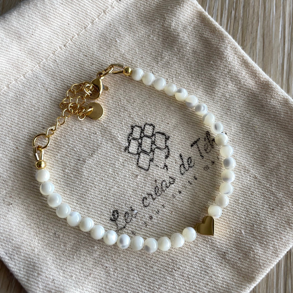 Bracelet en perles d'eau douce, nacre et acier inoxydable modèle Aroha