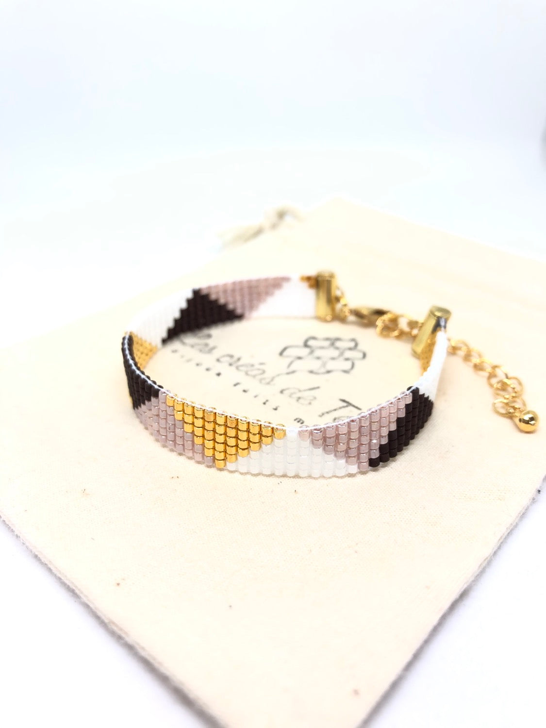 Bracelet fin Atavai en perles de verre et plaqué or
