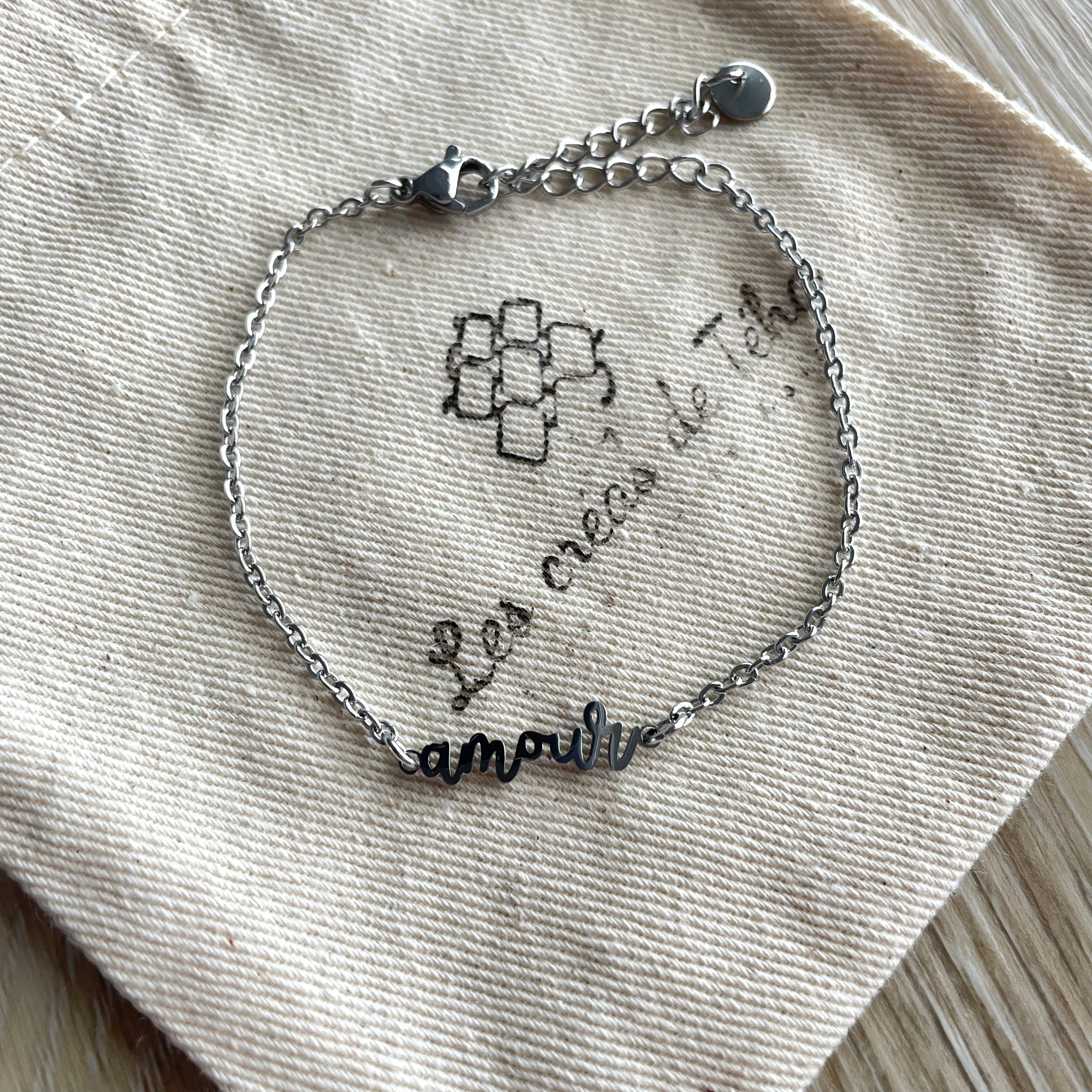 Bracelet réglable en acier inoxydable modèle Amour